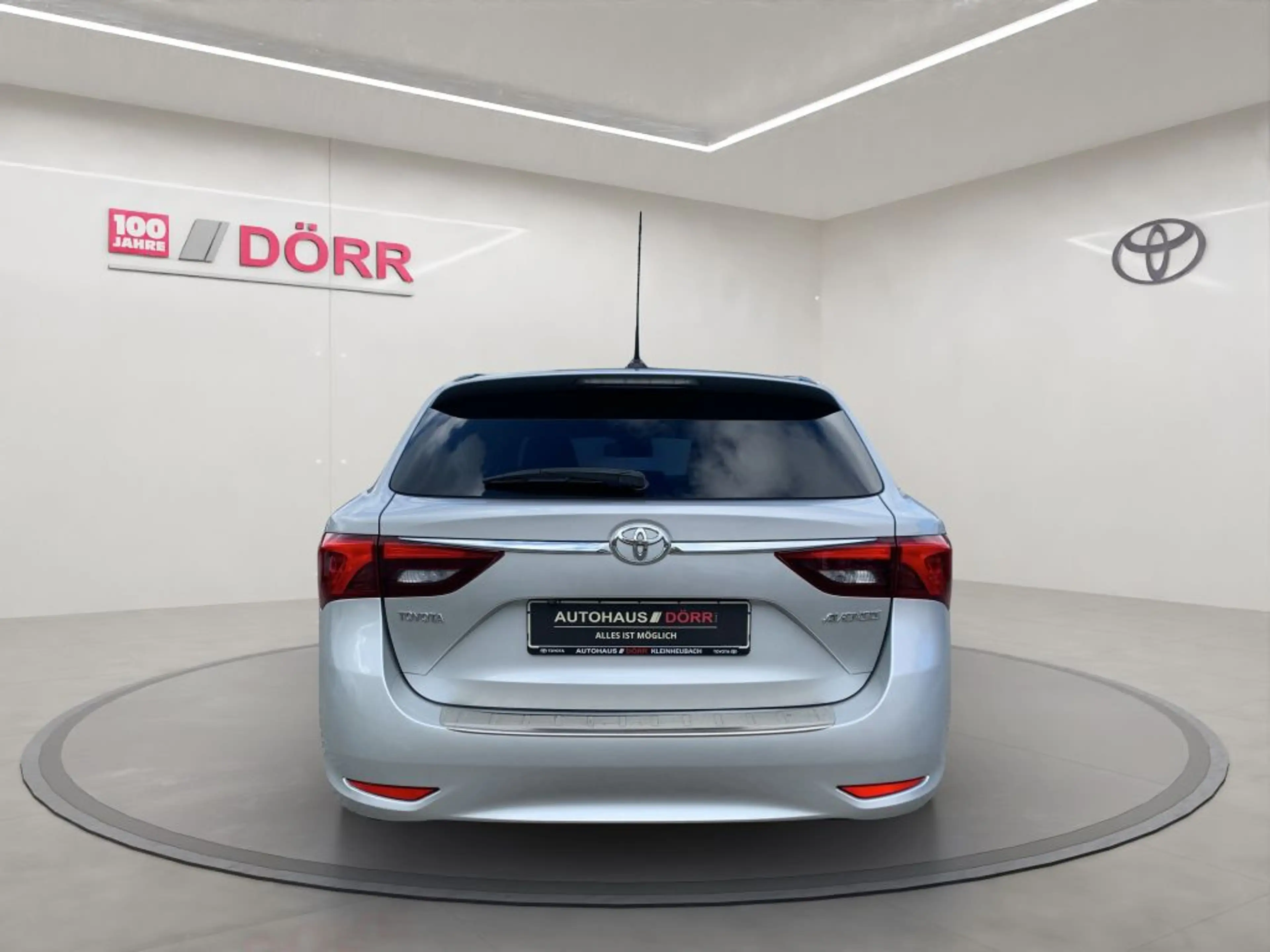 Toyota Avensis Touring Sports 1.8 Multidrive S Edition-S — photo 4