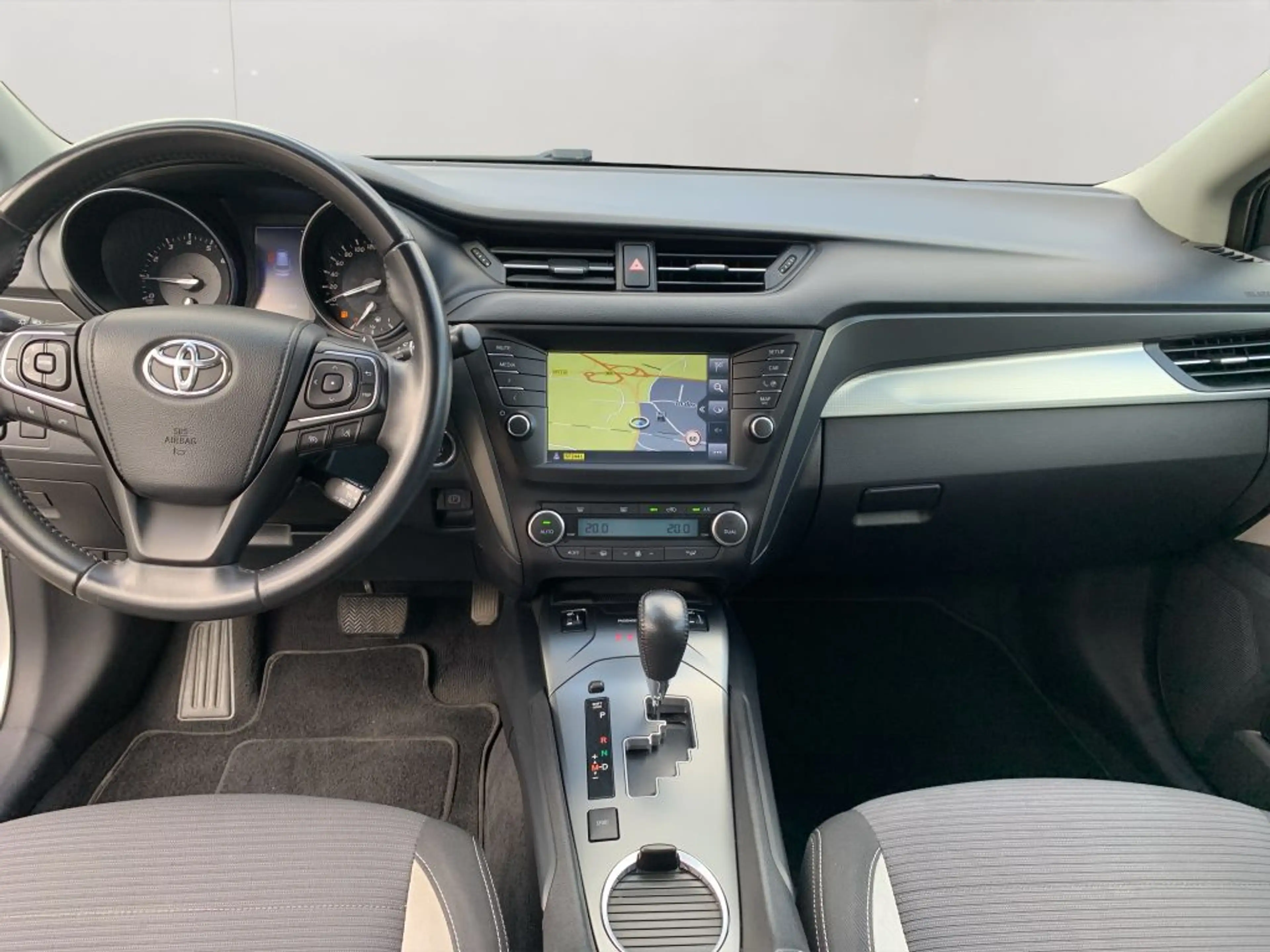 Toyota Avensis Touring Sports 1.8 Multidrive S Edition-S — photo 13