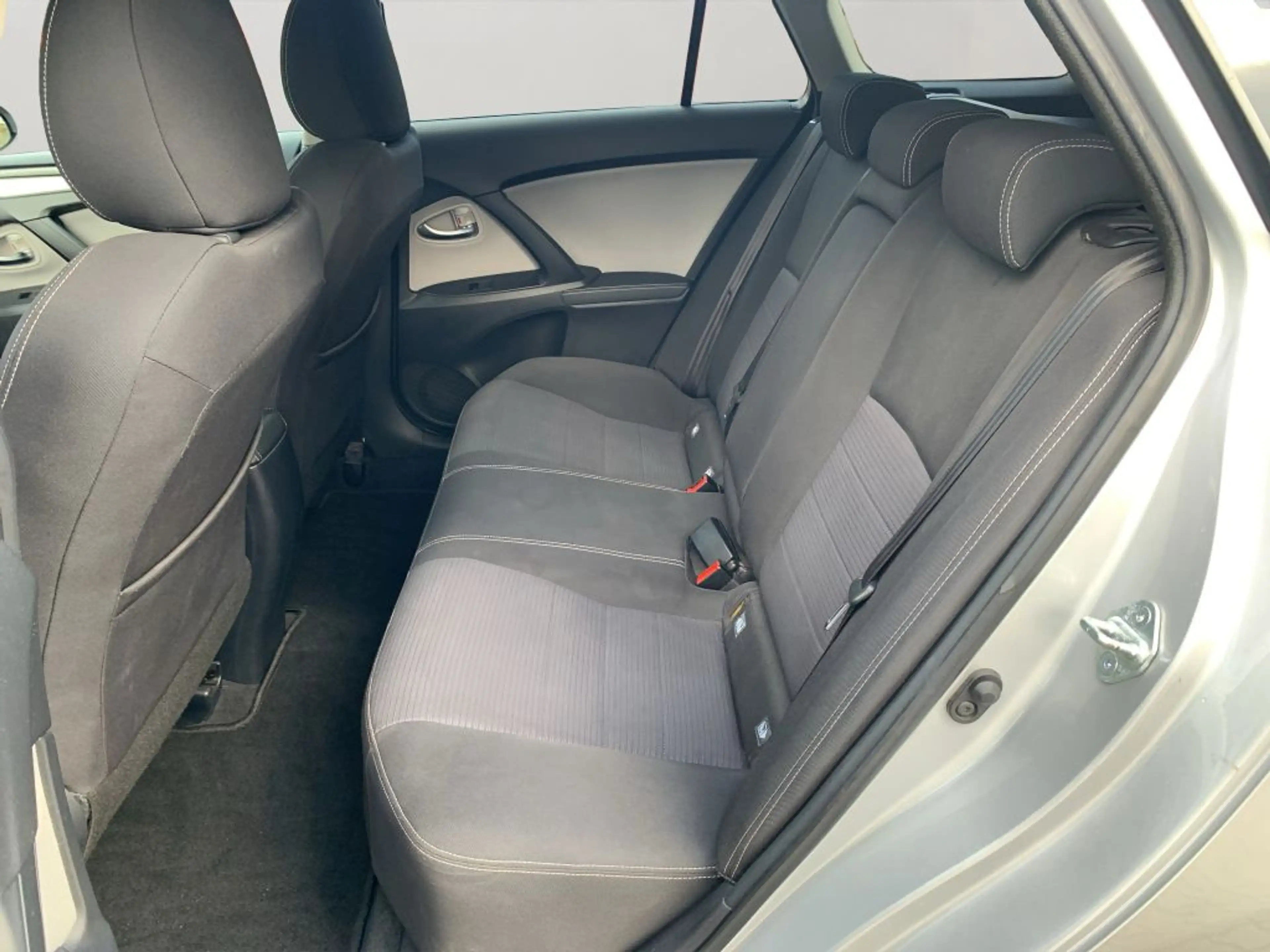Toyota Avensis Touring Sports 1.8 Multidrive S Edition-S — photo 14
