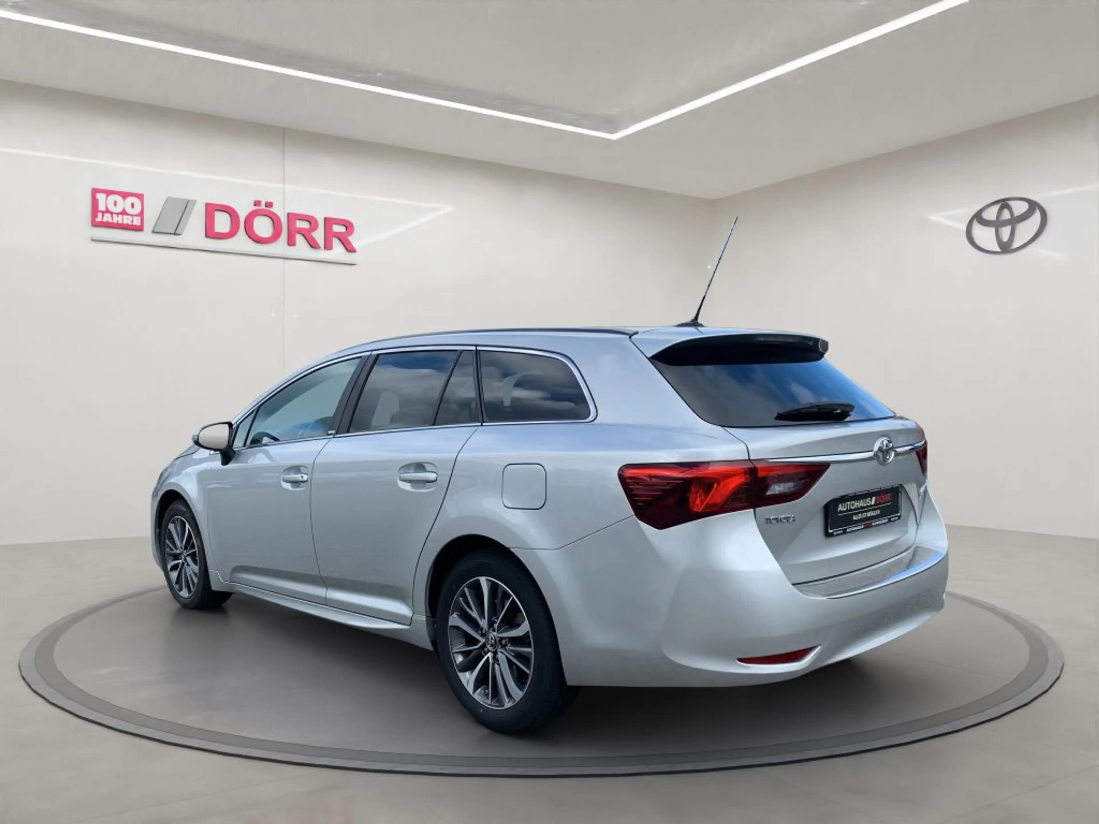 Toyota Avensis Touring Sports 1.8 Multidrive S Edition-S — photo 3