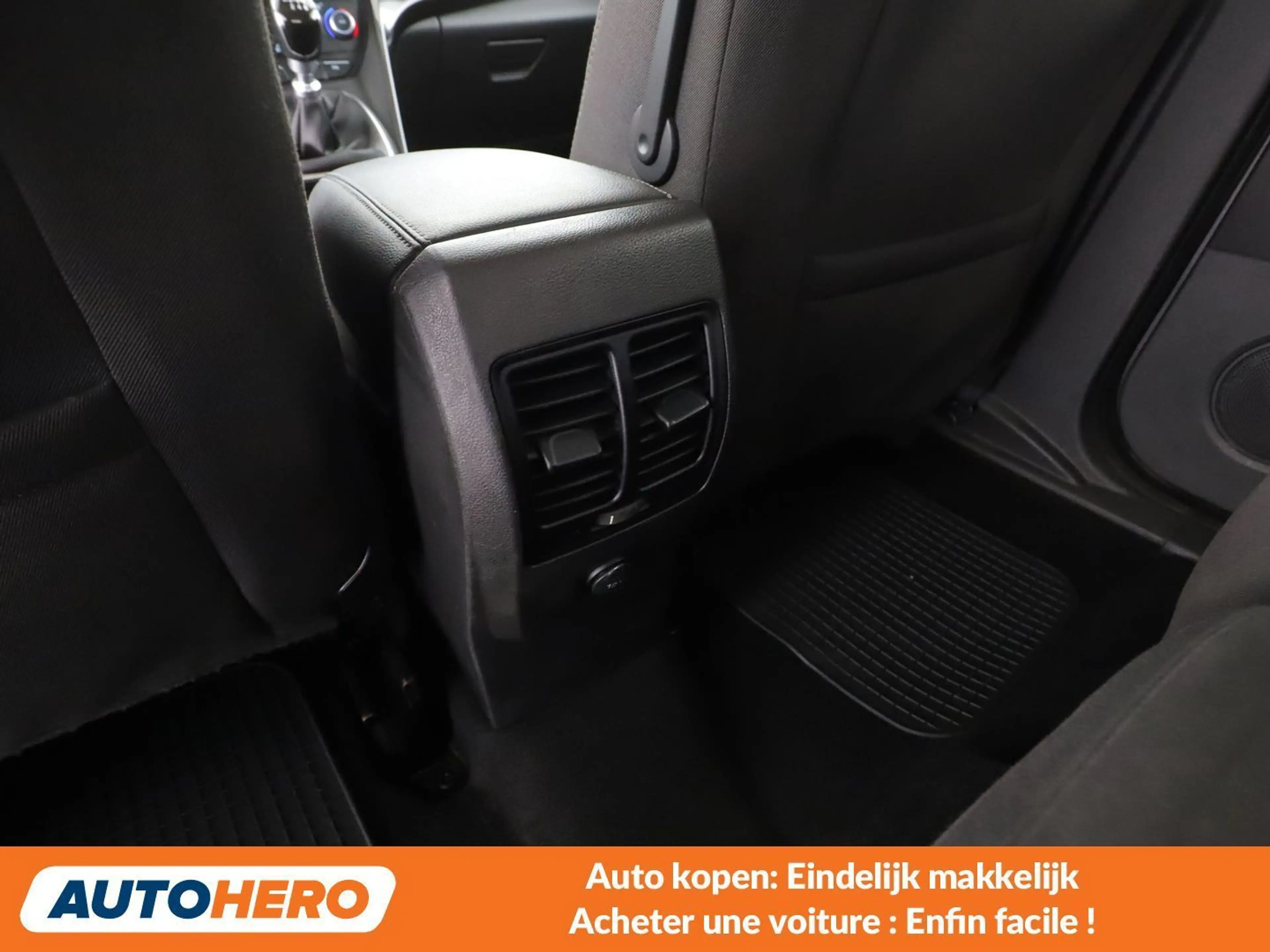 Ford Grand C-Max 1.0 EcoBoost Titanium — photo 15