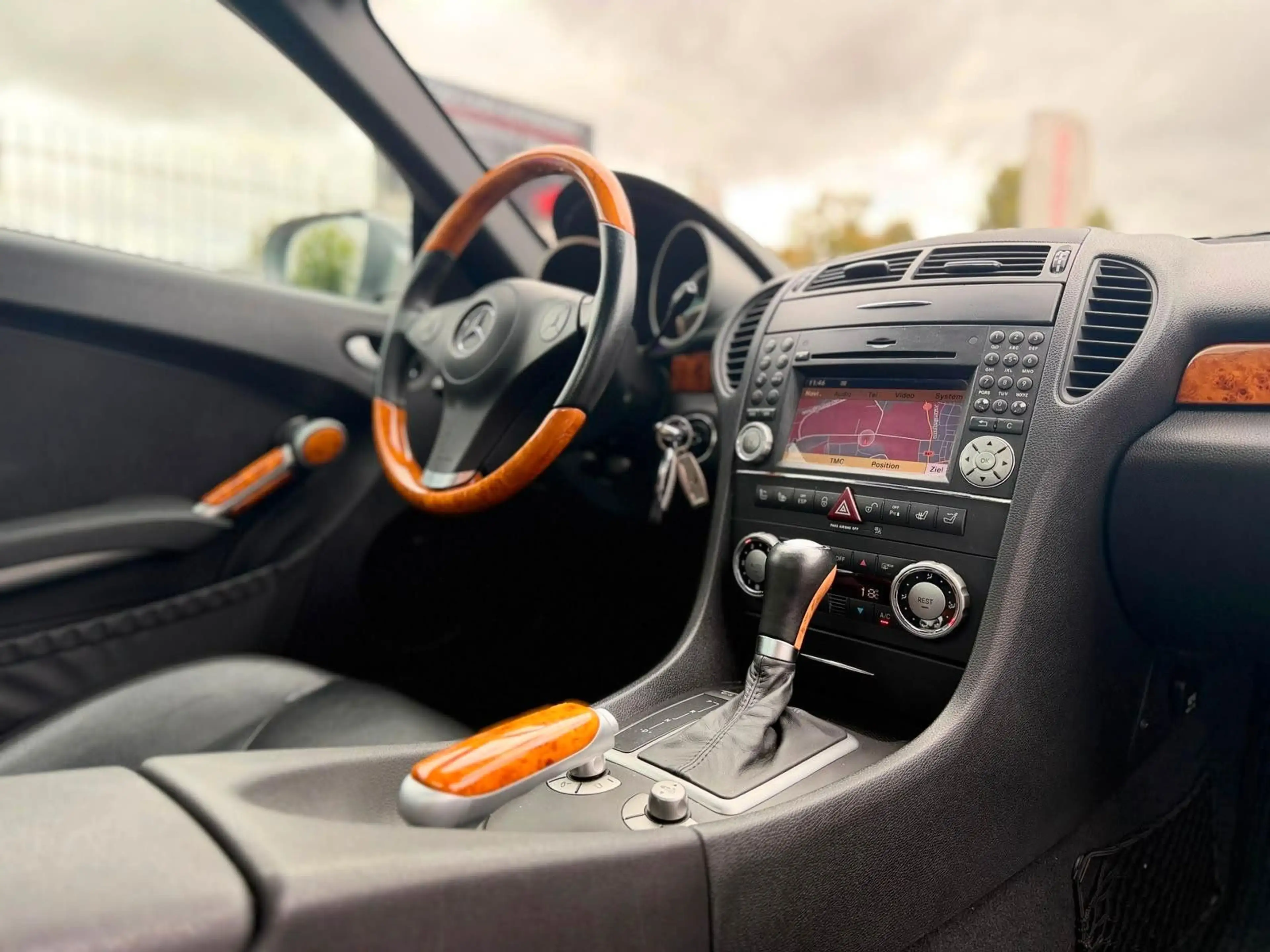 Mercedes-Benz SLK 350 *AIRSCARF*TEMPOMAT*DESIGNO*TOP* — photo 14