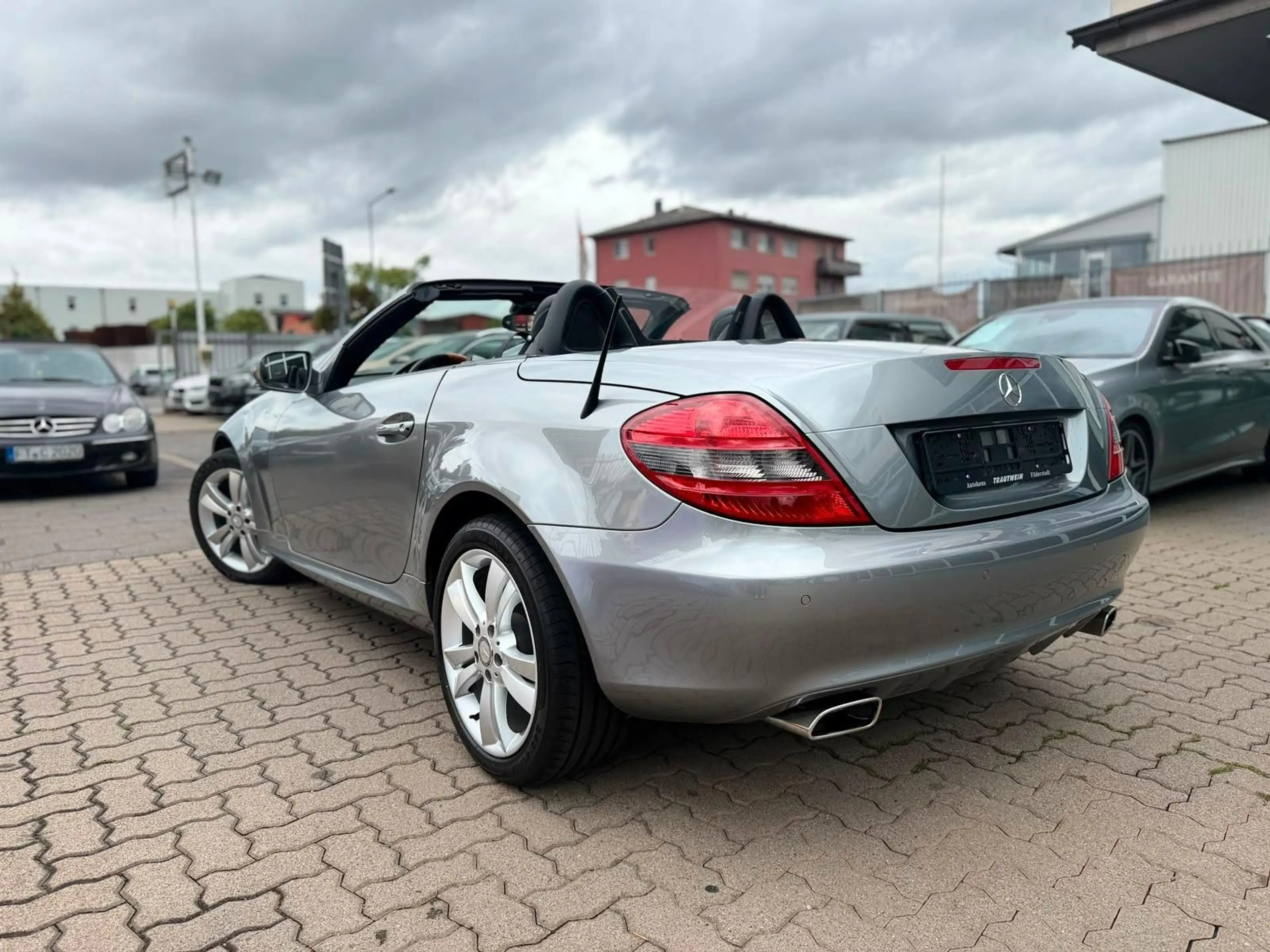 Mercedes-Benz SLK 350 *AIRSCARF*TEMPOMAT*DESIGNO*TOP* — photo 4