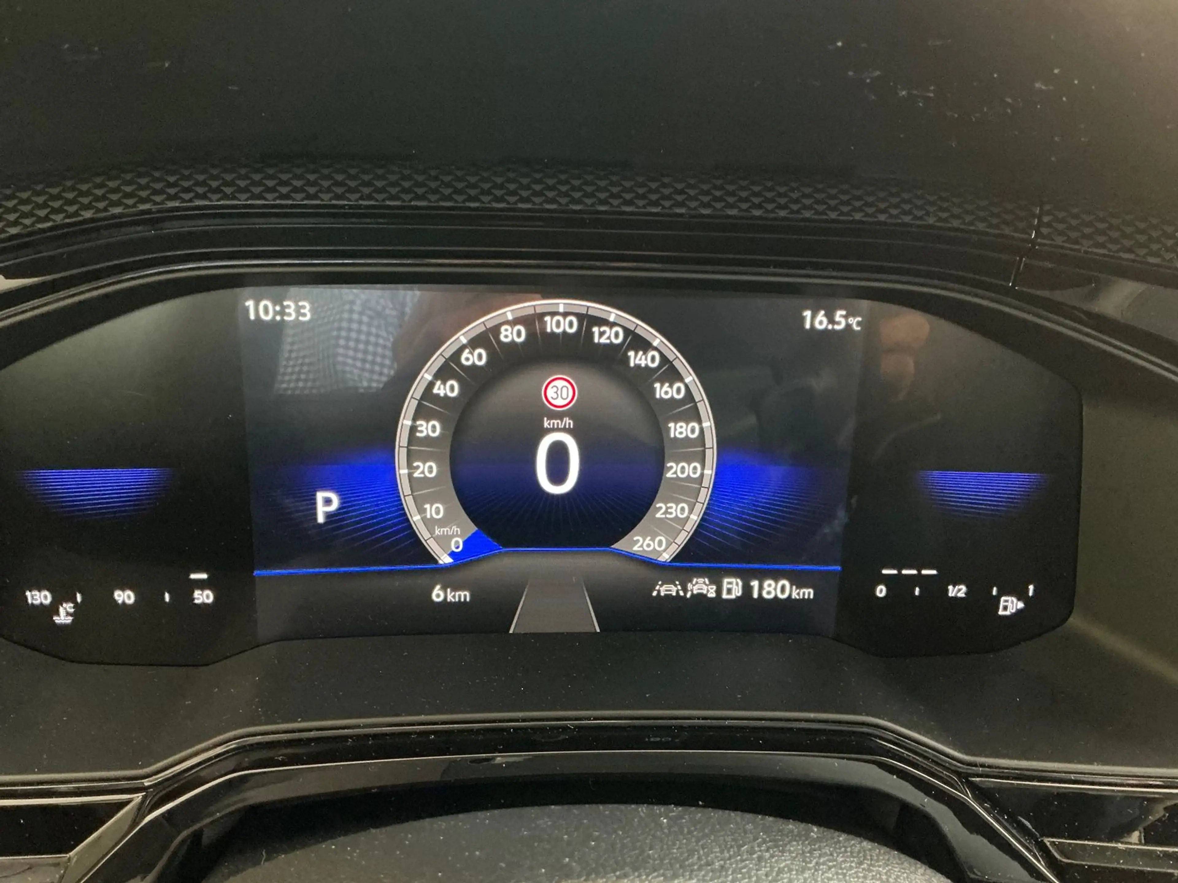 Volkswagen Taigo Life 1.0 TSI DSG SHZ LED RFK Keyless — photo 11