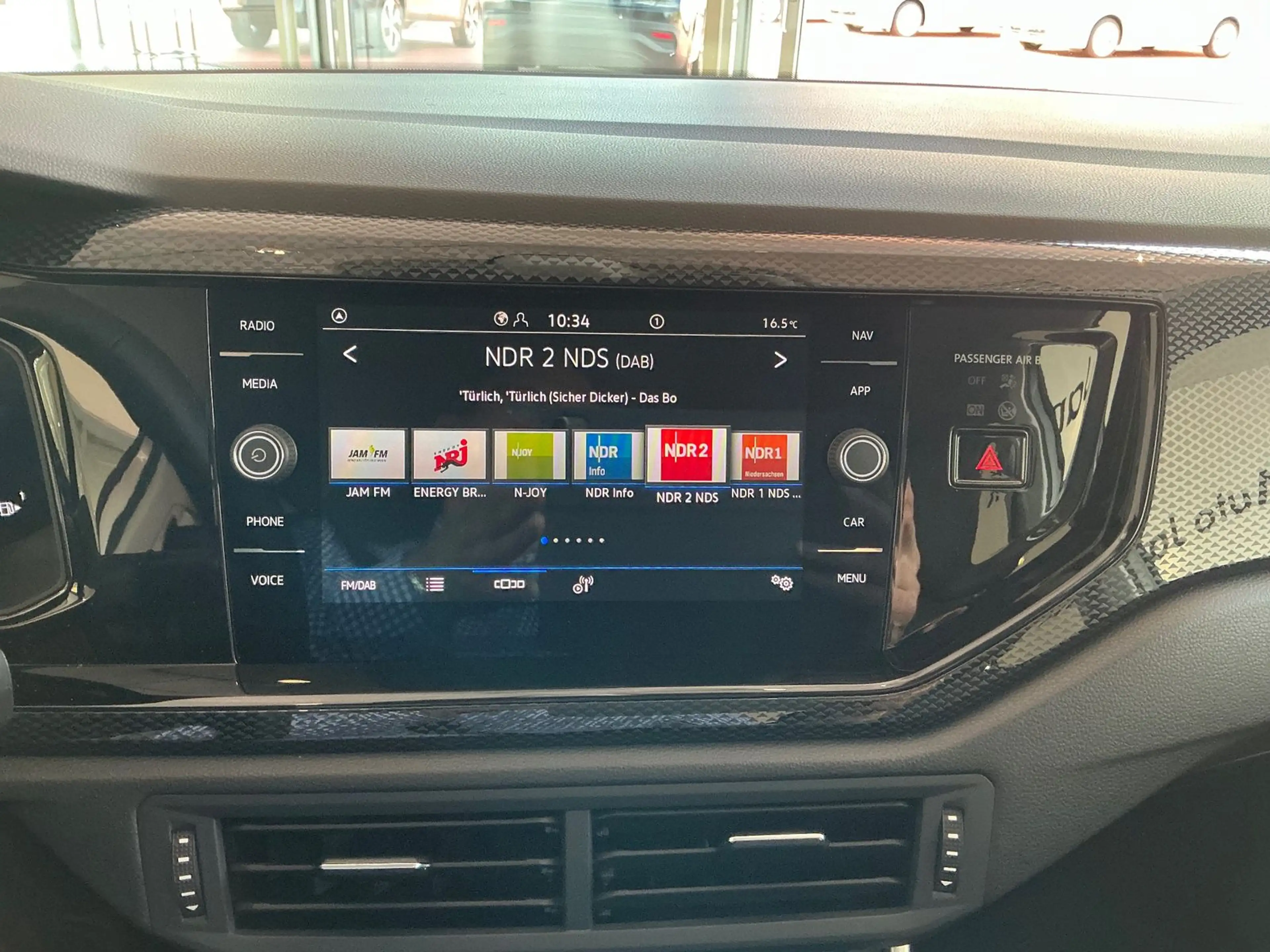 Volkswagen Taigo Life 1.0 TSI DSG SHZ LED RFK Keyless — photo 14