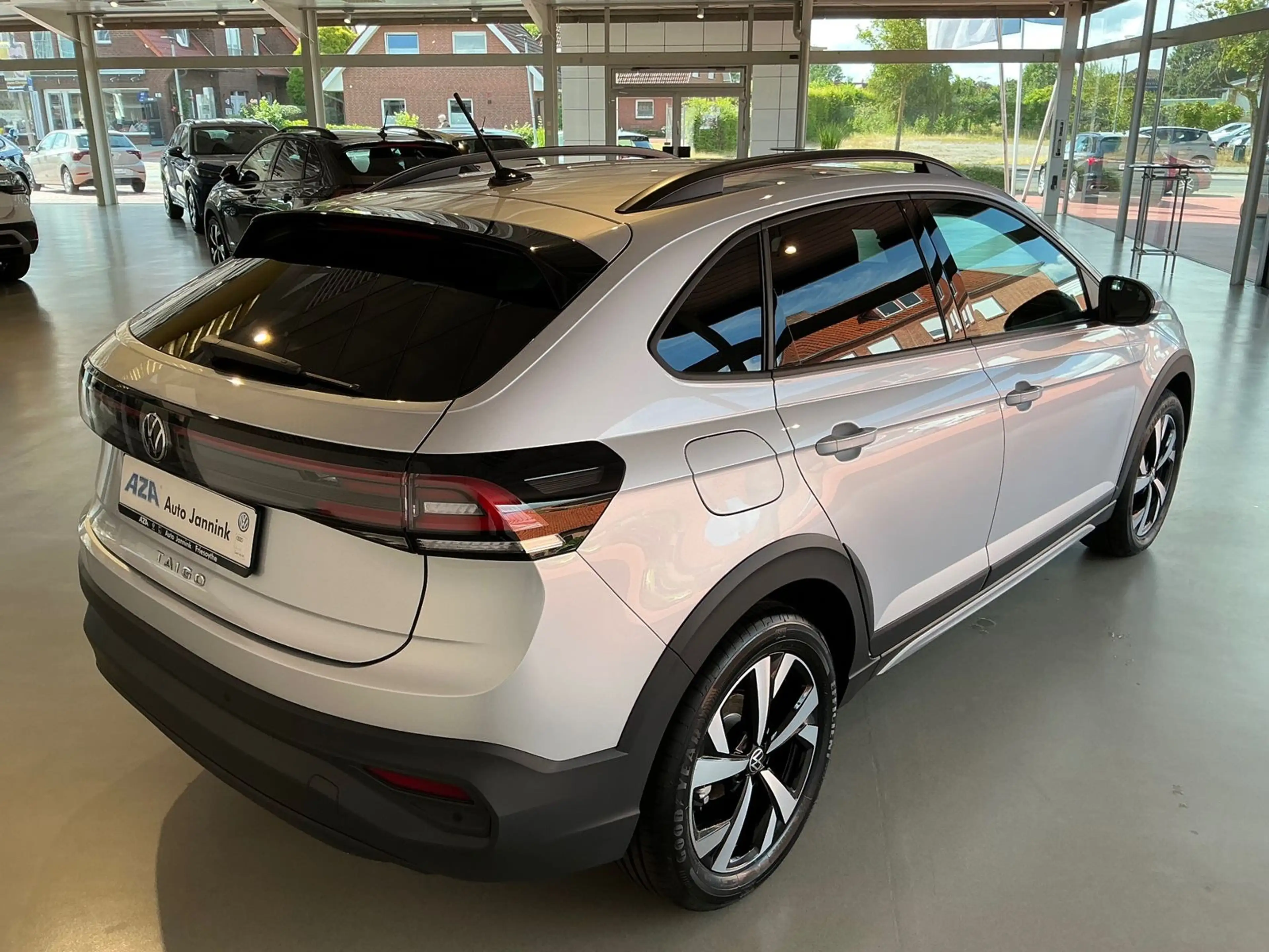 Volkswagen Taigo Life 1.0 TSI DSG SHZ LED RFK Keyless — photo 7