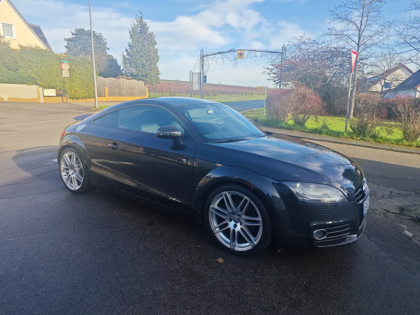 Audi TT 2.0 TFSI Coupe,HU/AU & KD Neu Grau - 1