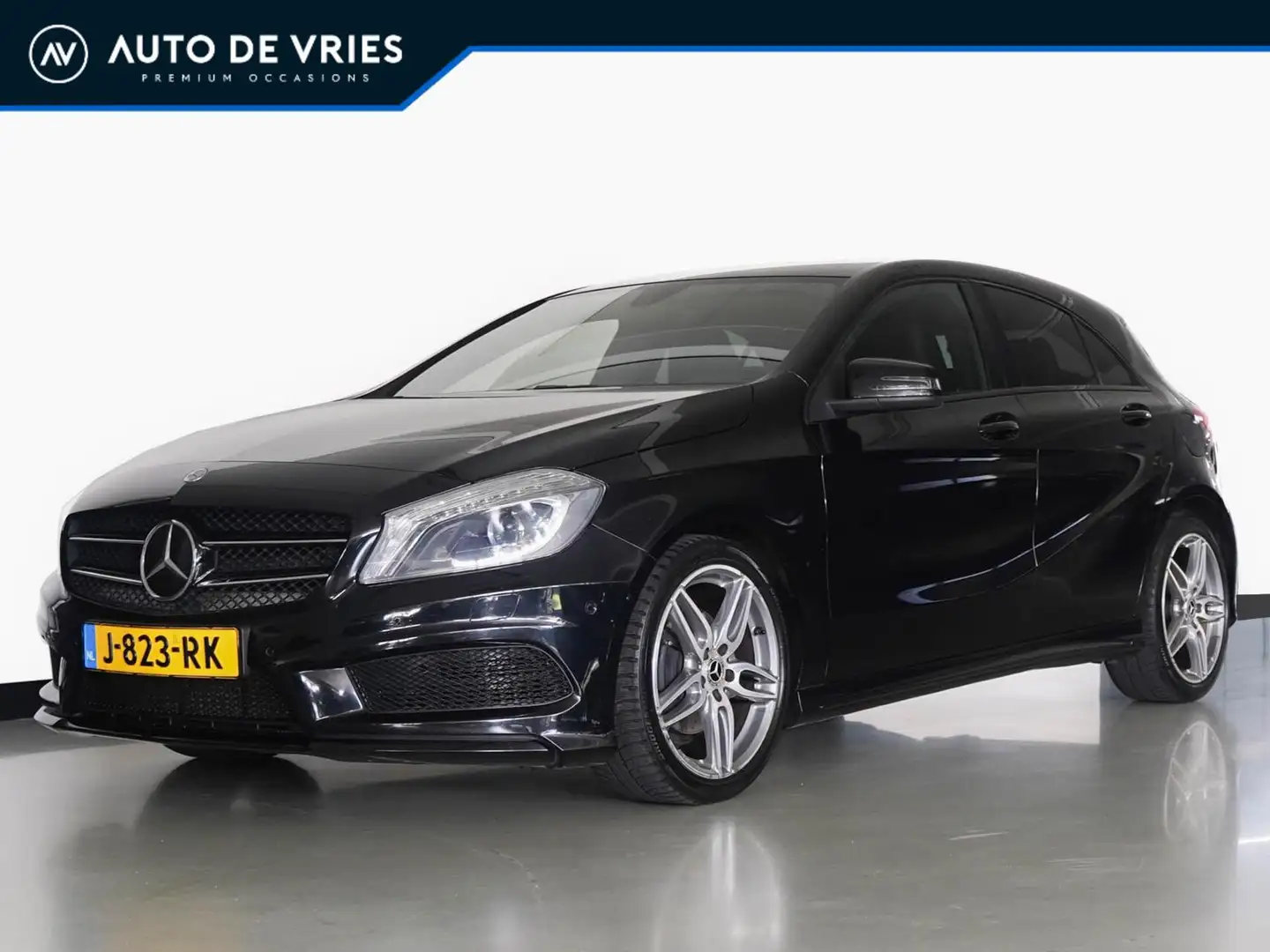 Mercedes-Benz A 200 156pk AMG Sport Ambition | Navigatie | Camera | 18 Zwart - 1