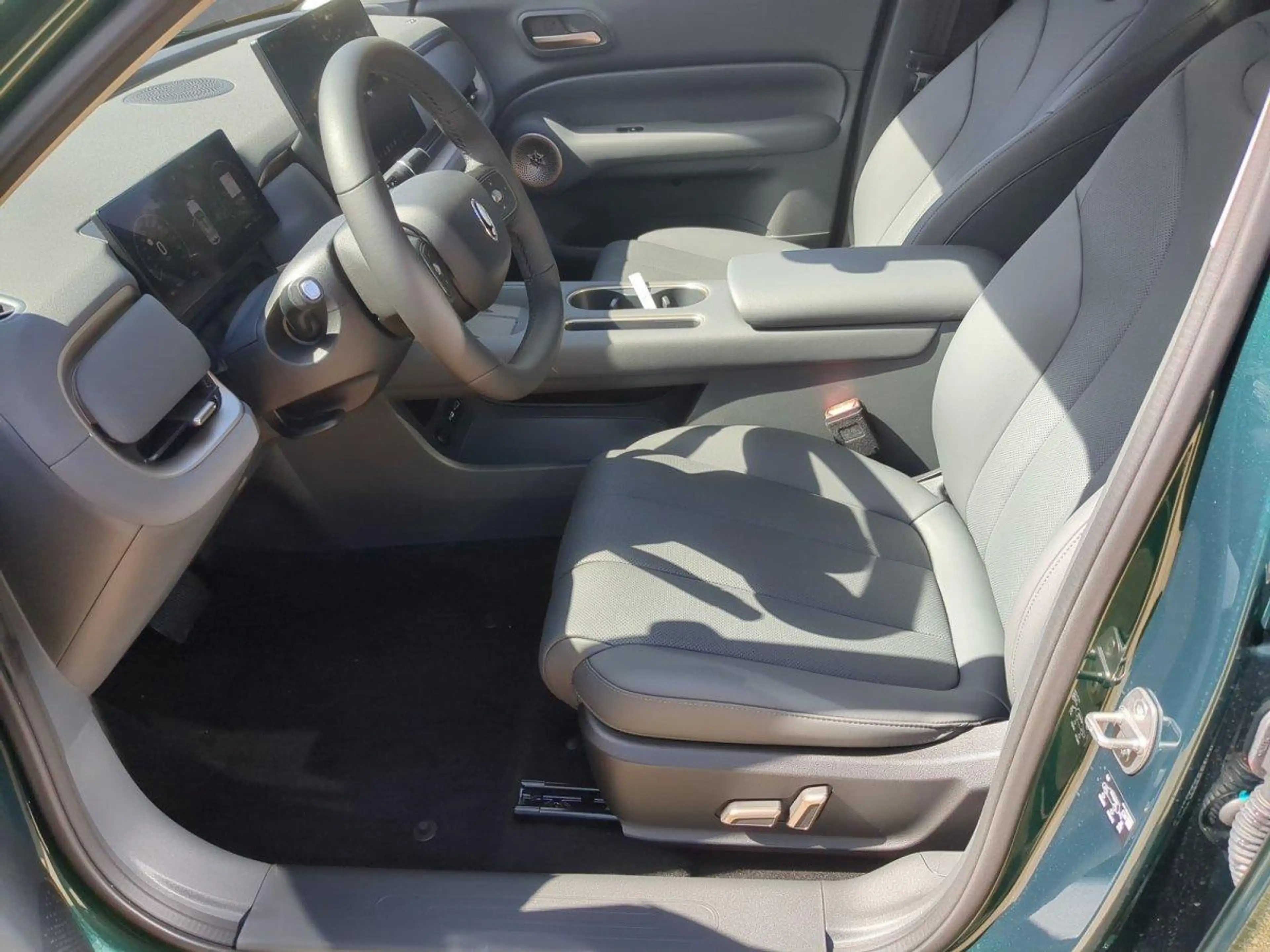 Ora Others Luxury Panodach+SHZ+LKHZ SUV HEV 1. Hybrid Turb... — photo 4