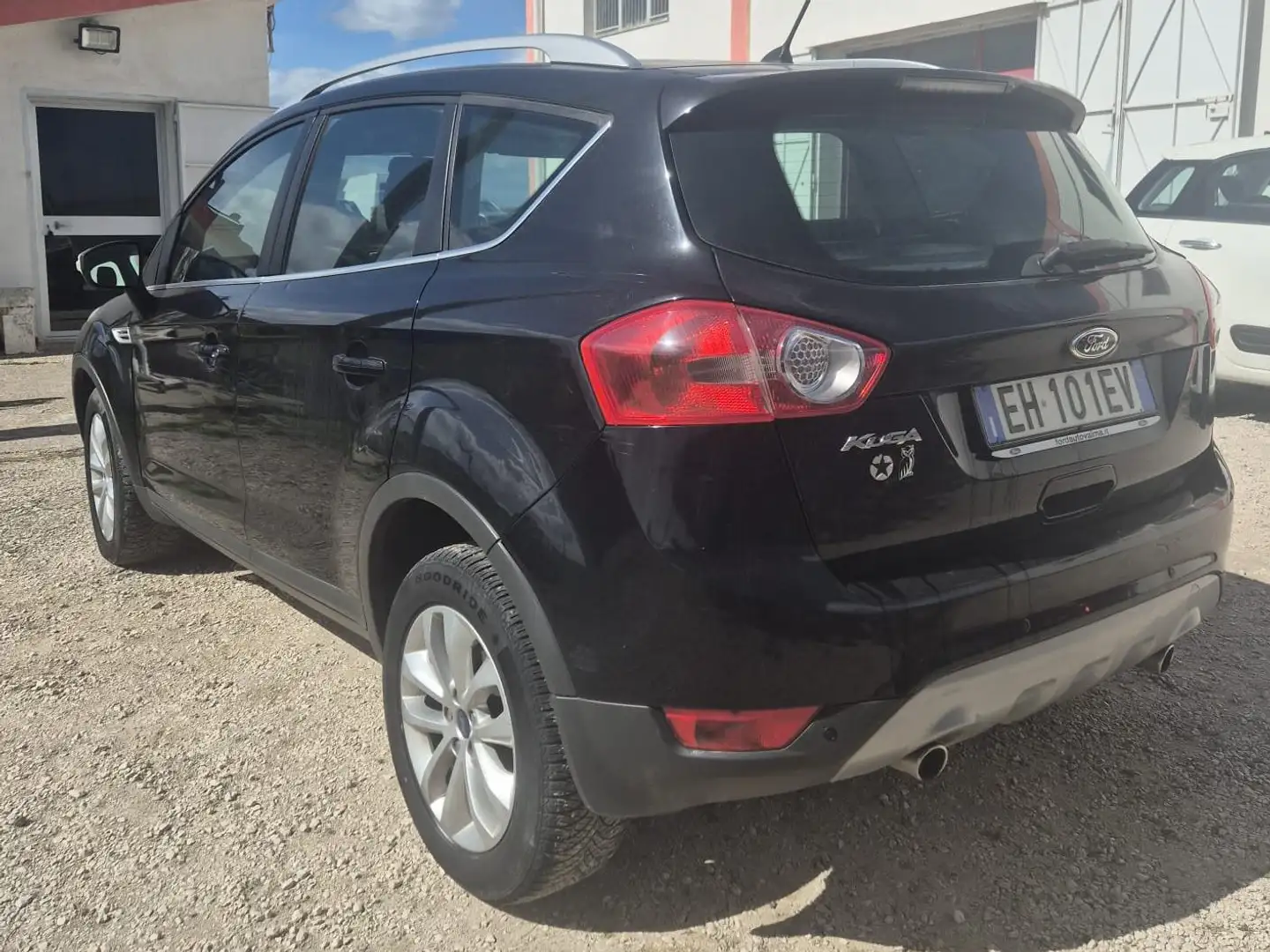 Ford Kuga Kuga 2.0 tdci Titanium 2wd 140cv Noir - 1