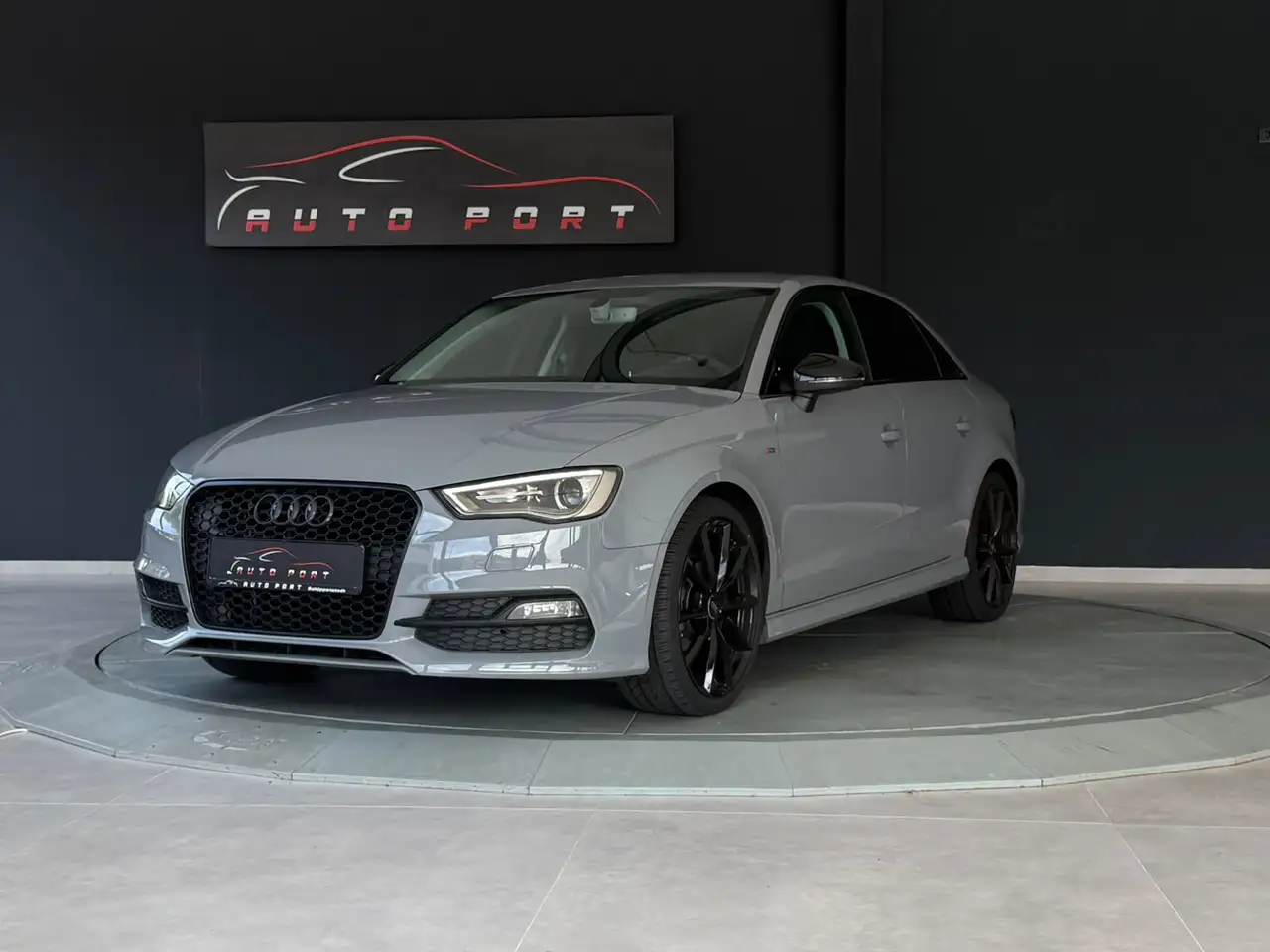 AUDI A3 BERLINE 1.4 TFSI 150ch S-LINE BVM Pack sport Sièges chauffants sport Historique présent