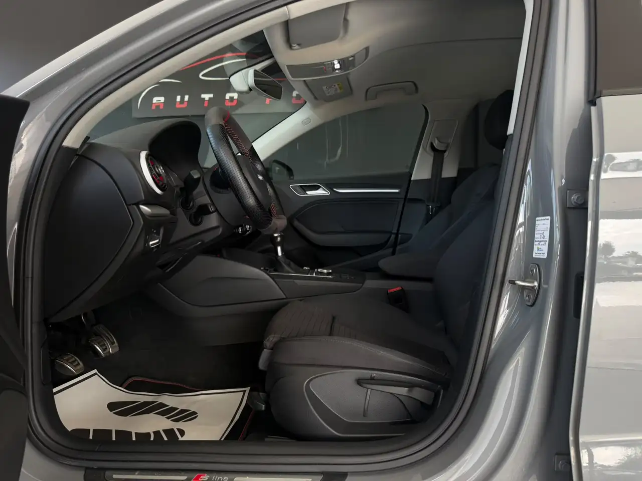 AUDI A3 BERLINE 1.4 TFSI 150ch S-LINE BVM Pack sport Sièges chauffants sport Historique présent