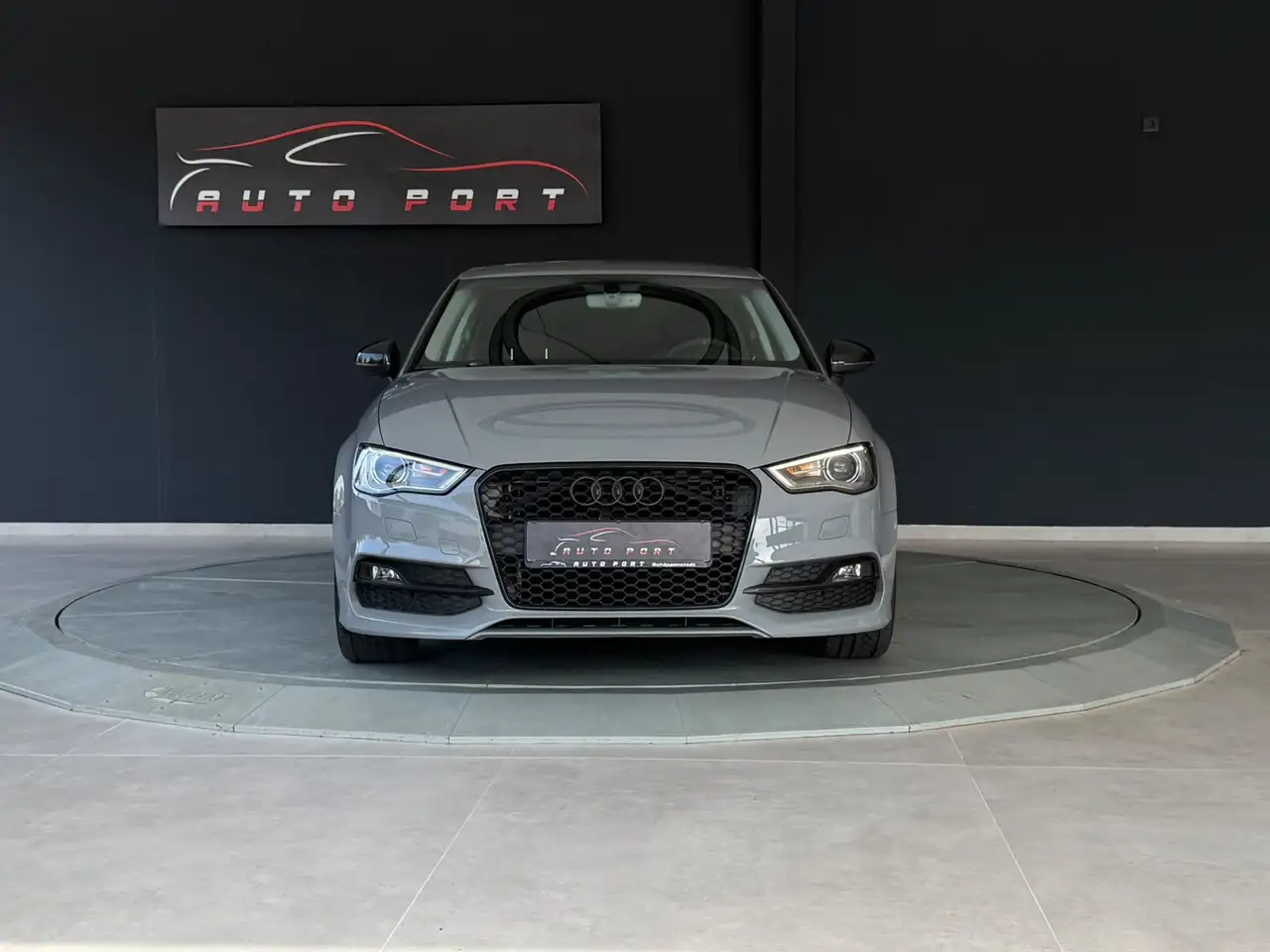 AUDI A3 BERLINE 1.4 TFSI 150ch S-LINE BVM Pack sport Sièges chauffants sport Historique présent