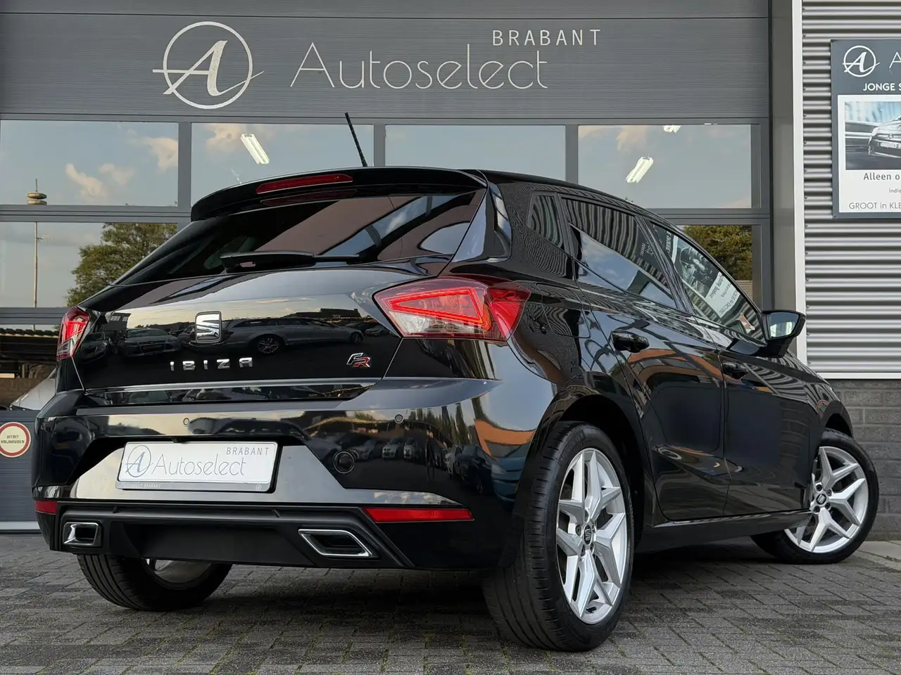 SEAT Ibiza — photo 3 sur 47