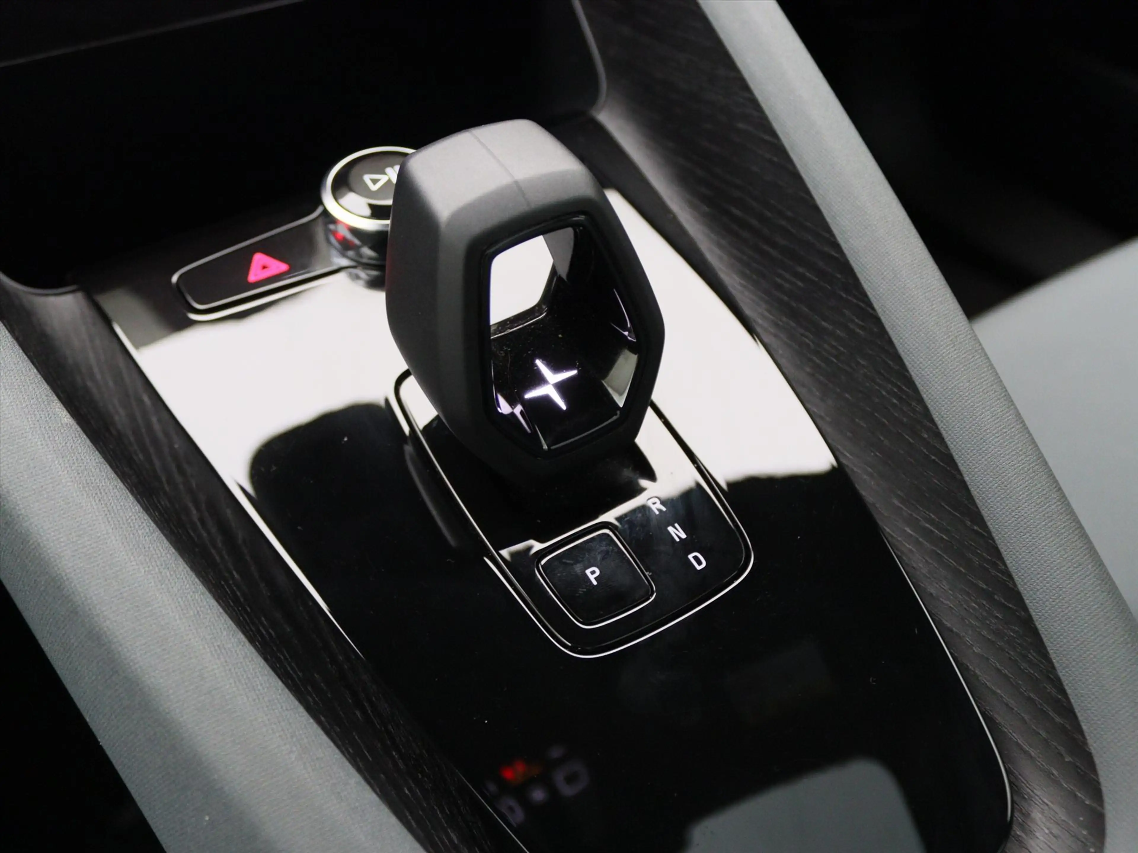 Polestar 2 Standard Range Single Motor 165kW 63kWh 93,02% SoH — photo 39