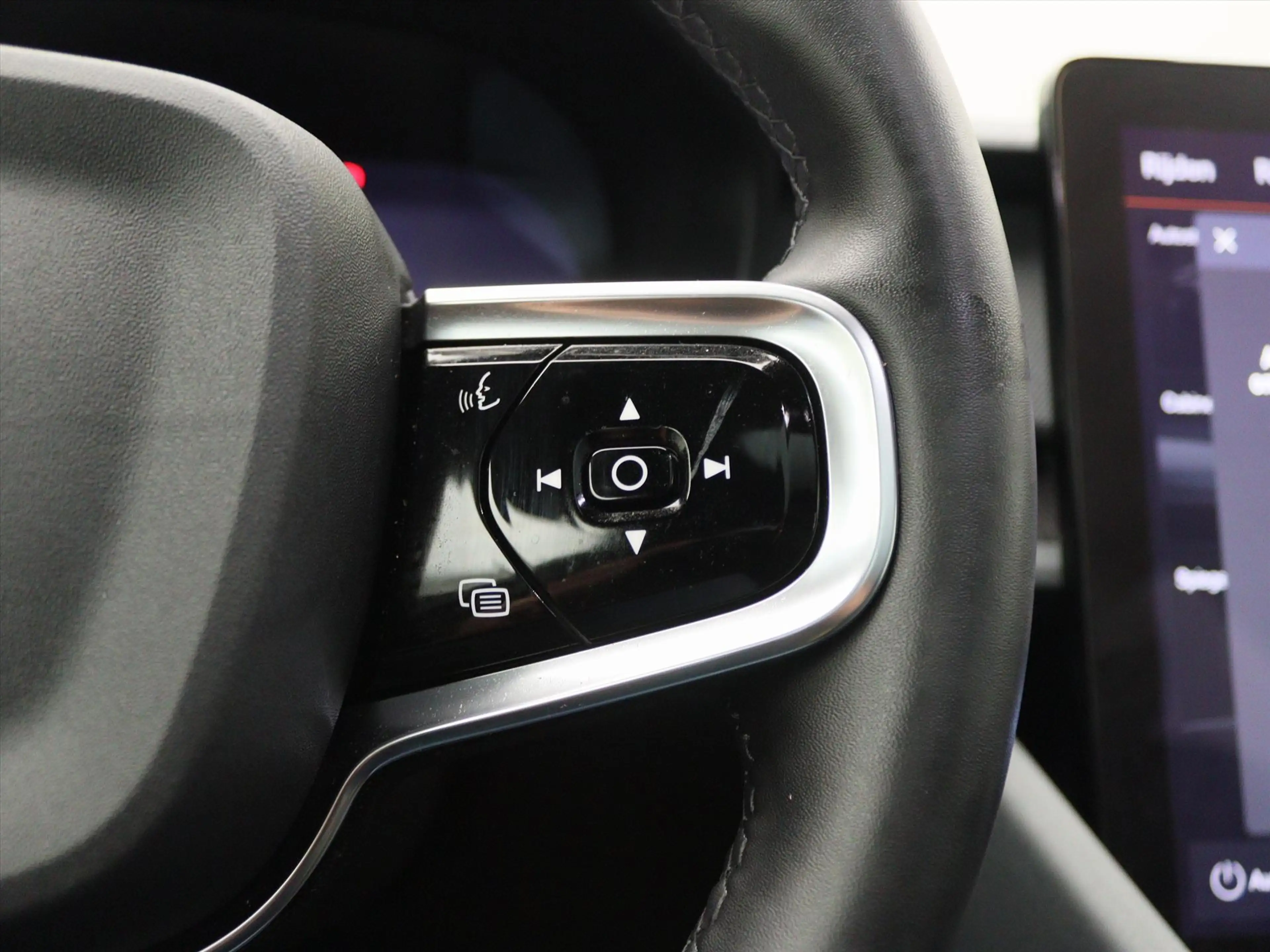 Polestar 2 Standard Range Single Motor 165kW 63kWh 93,02% SoH — photo 23