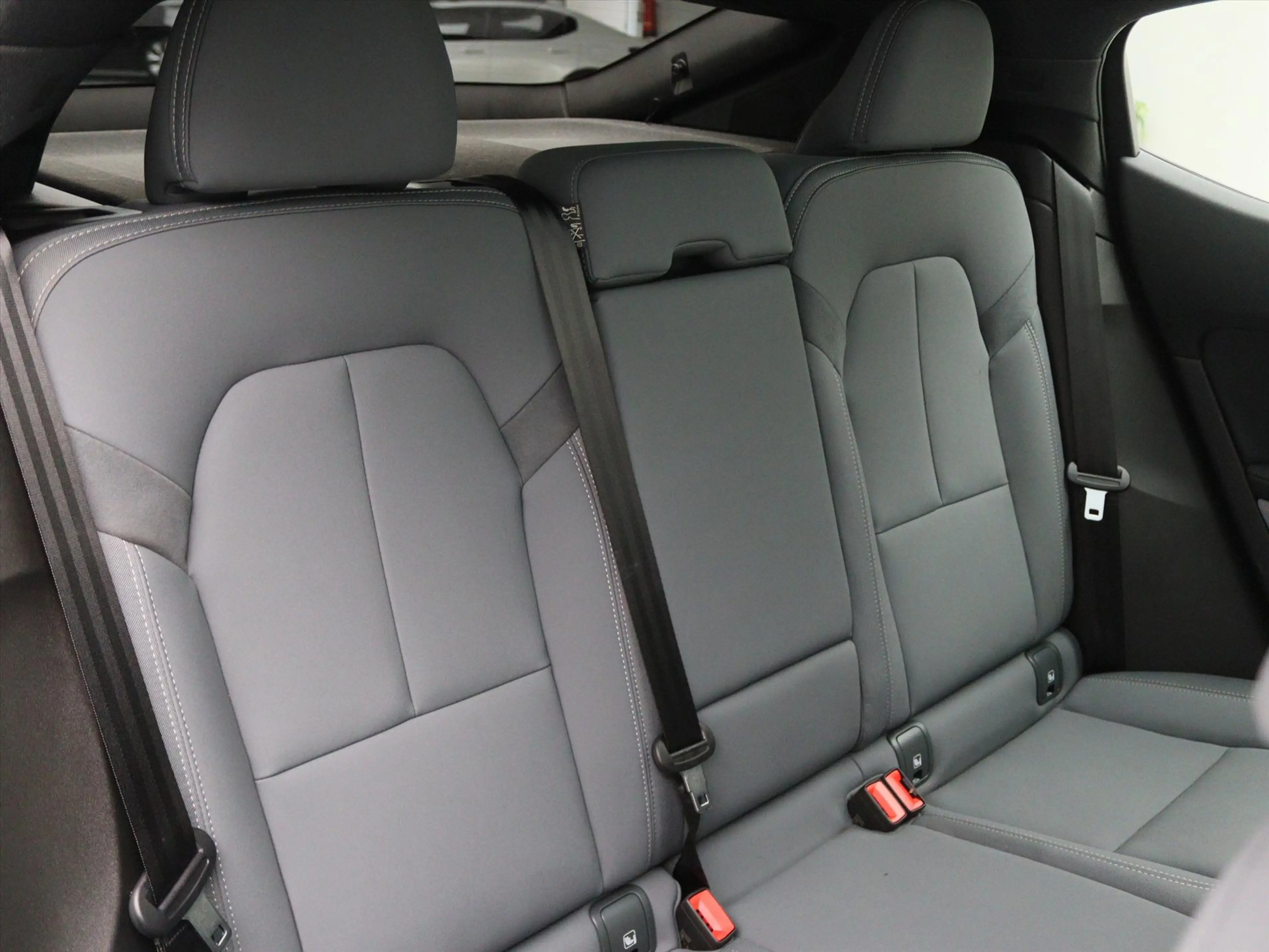 Polestar 2 Standard Range Single Motor 165kW 63kWh 93,02% SoH — photo 14