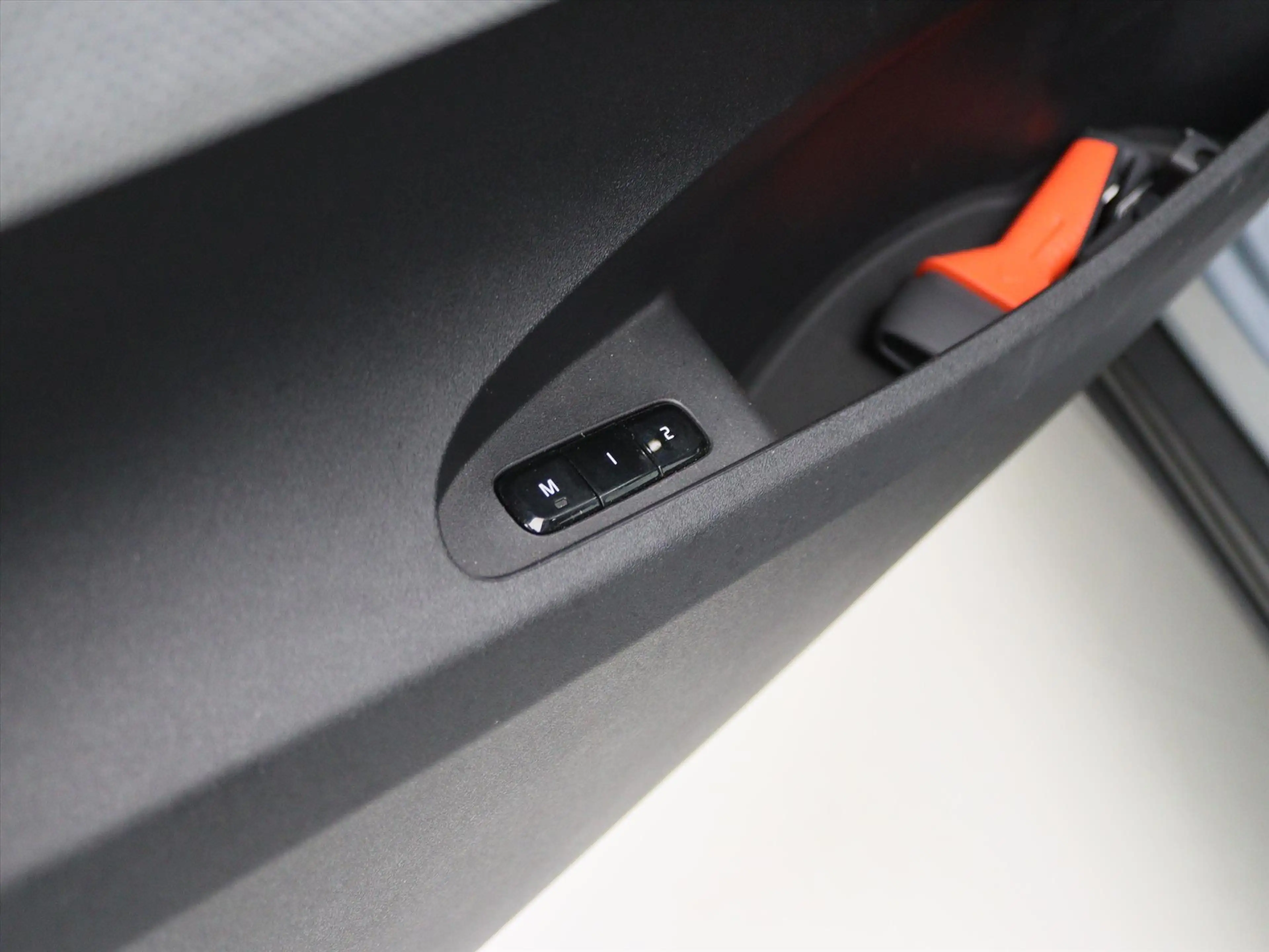 Polestar 2 Standard Range Single Motor 165kW 63kWh 93,02% SoH — photo 42