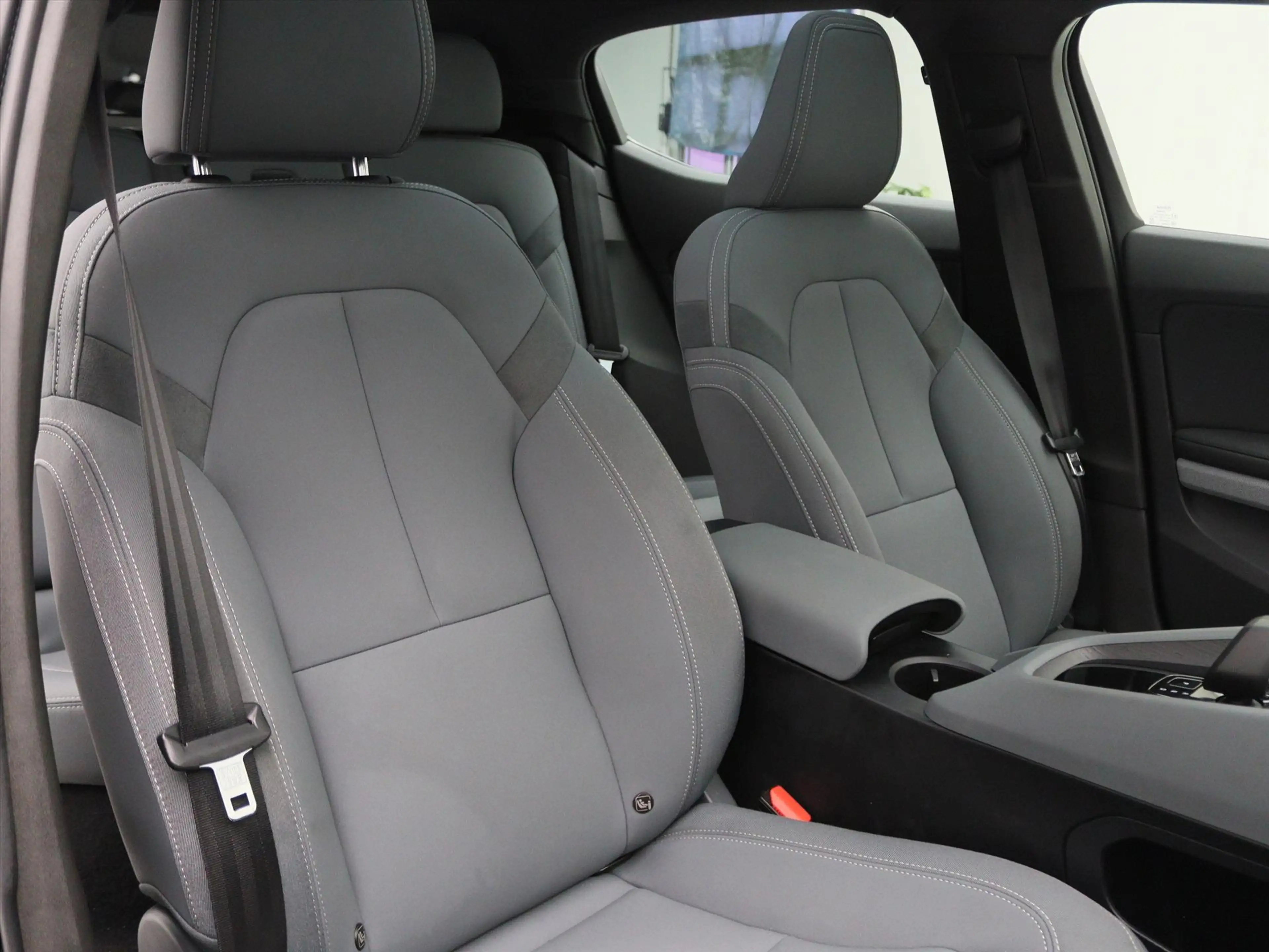 Polestar 2 Standard Range Single Motor 165kW 63kWh 93,02% SoH — photo 16