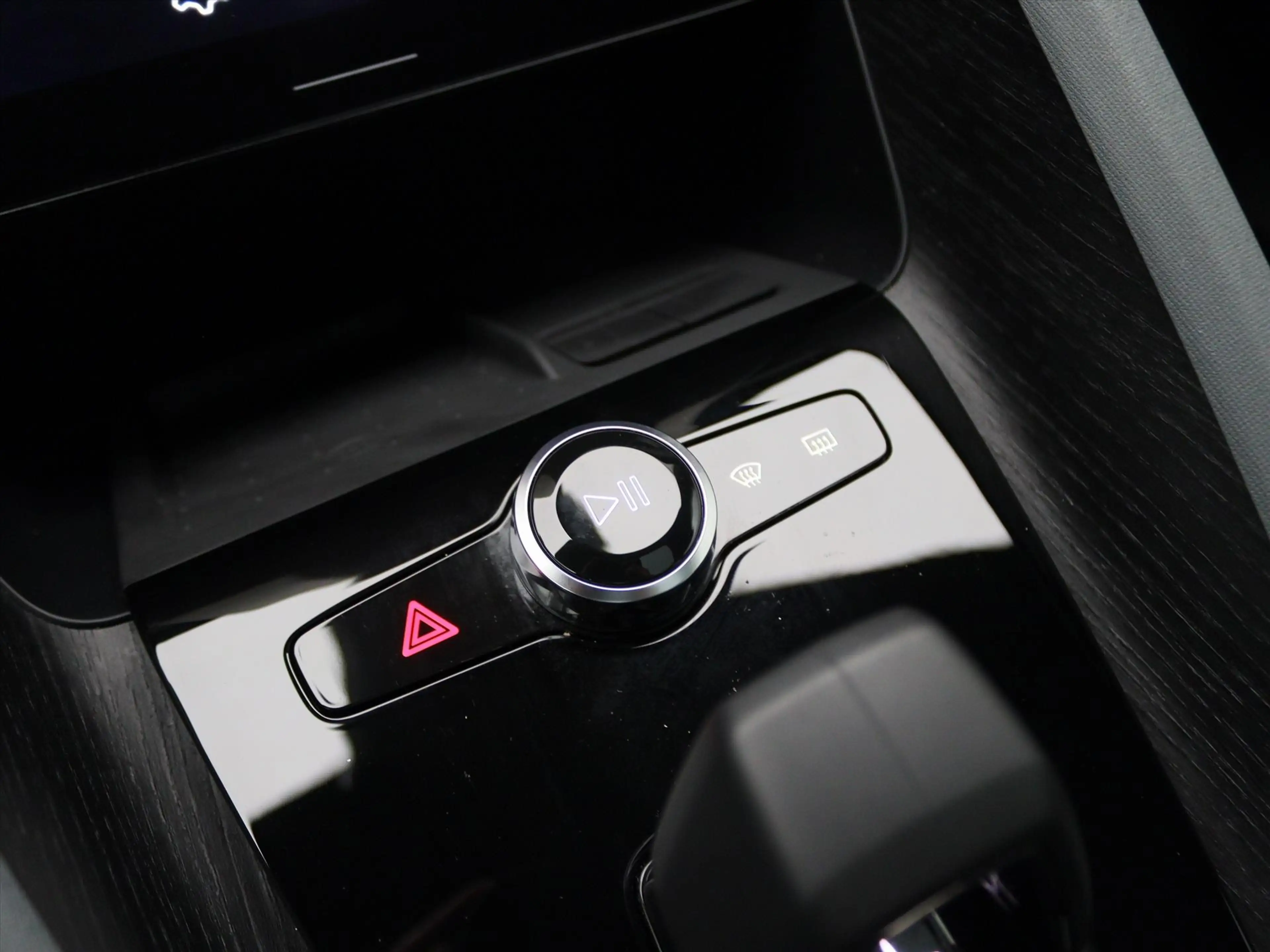 Polestar 2 Standard Range Single Motor 165kW 63kWh 93,02% SoH — photo 38
