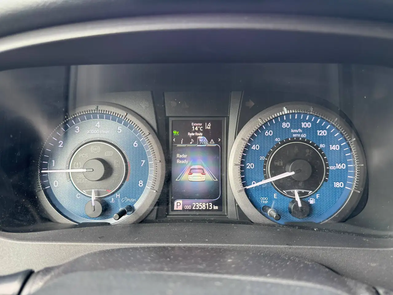 Toyota Sienna снимка Toyota Sienna