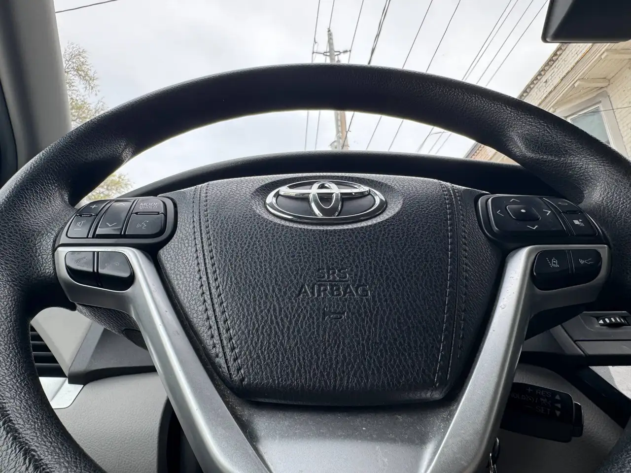 Toyota Sienna снимка Toyota Sienna