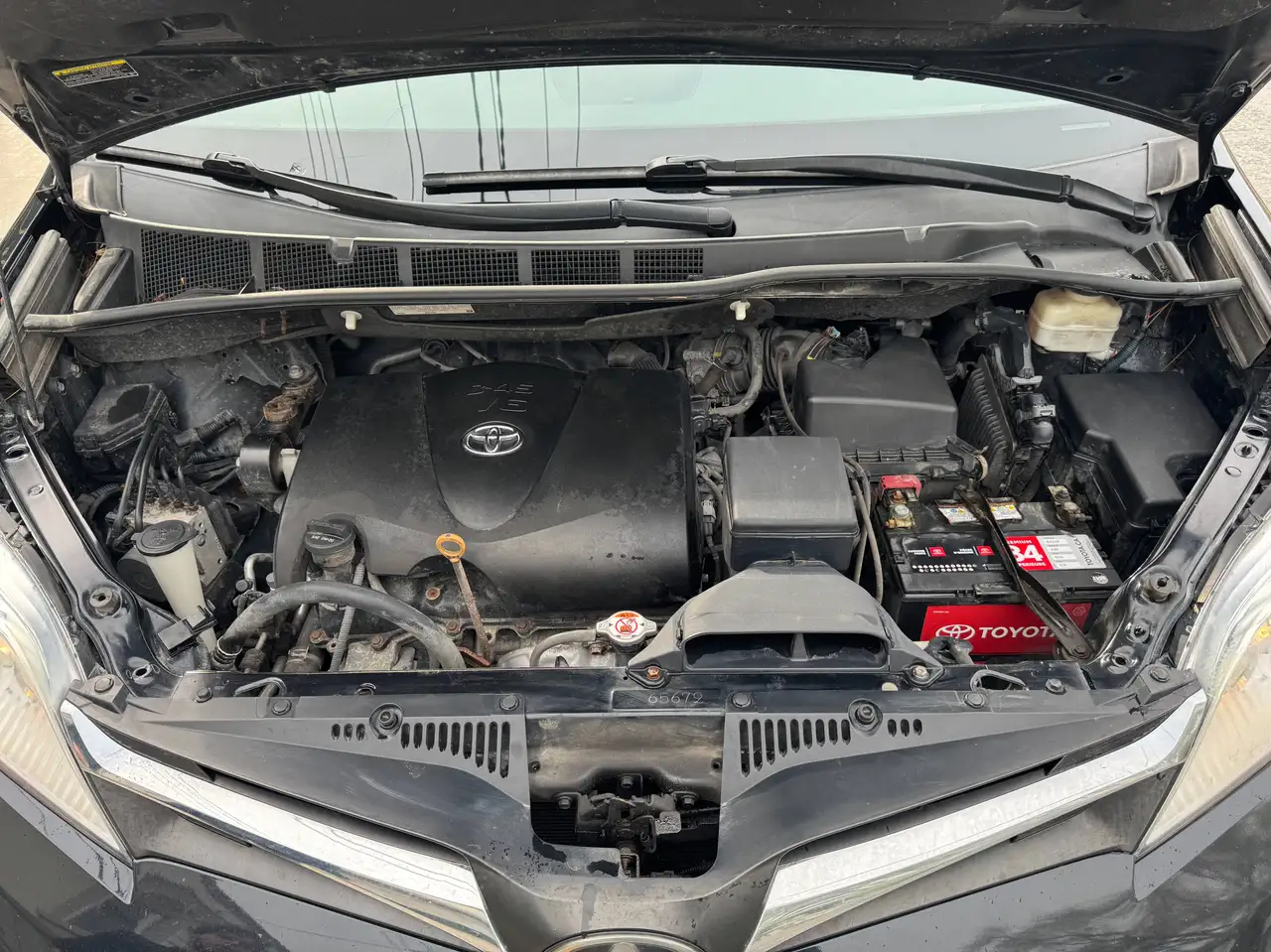 Toyota Sienna снимка Toyota Sienna