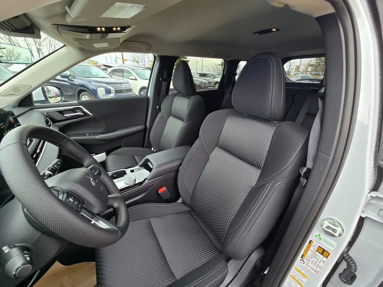 Mitsubishi Outlander снимка Mitsubishi Outlander