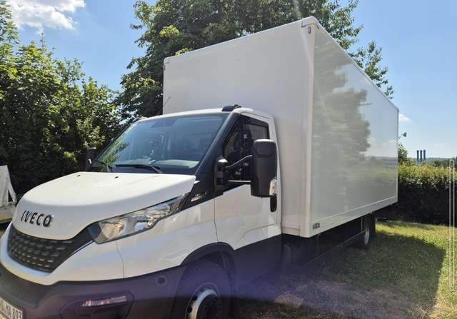 Imagine Iveco Daily 70 C 18