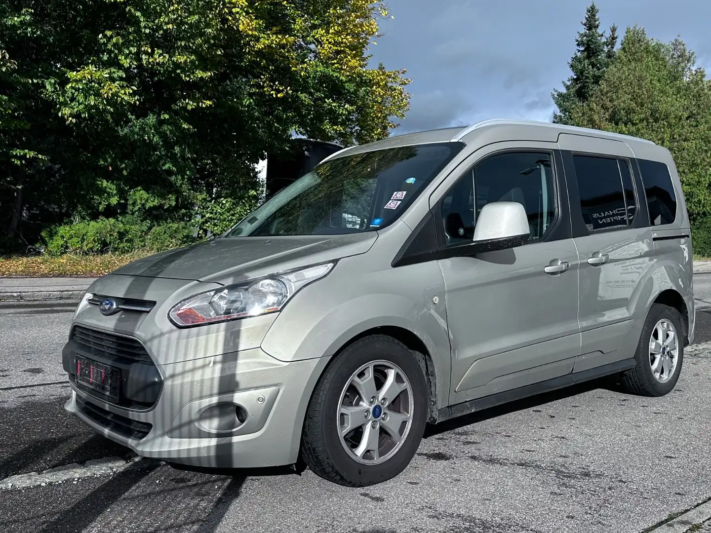 Ford Tourneo Connect Titanium TEMPOMAT/PANO Silber - 2