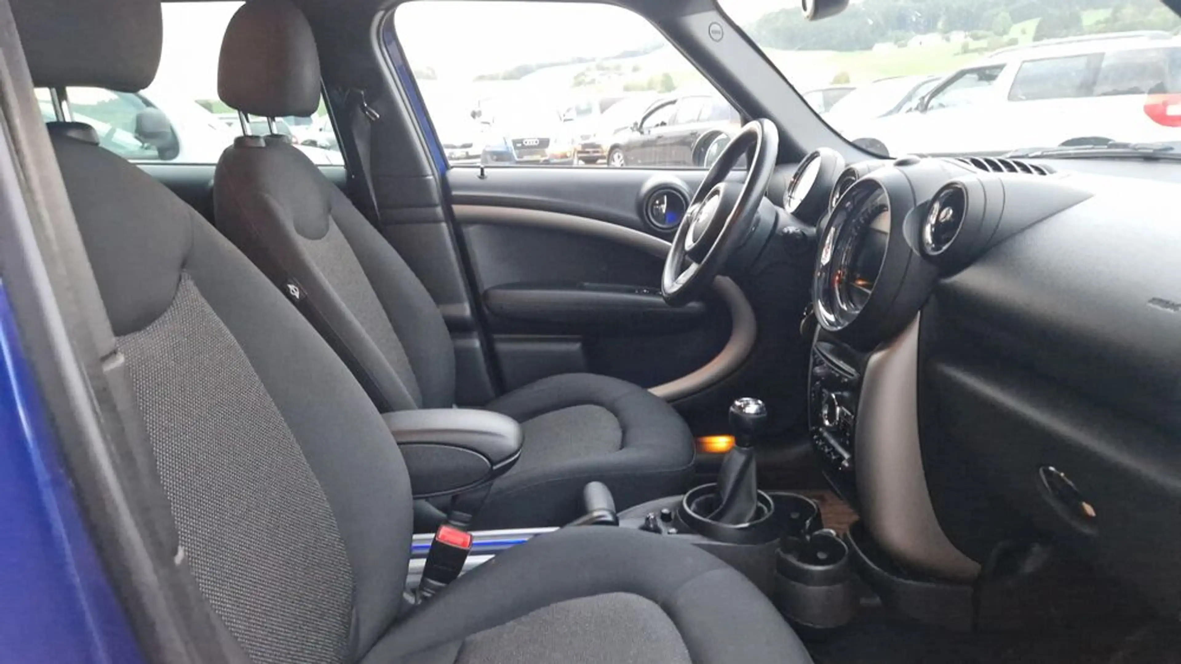 MINI Cooper D Countryman All4 — photo 11
