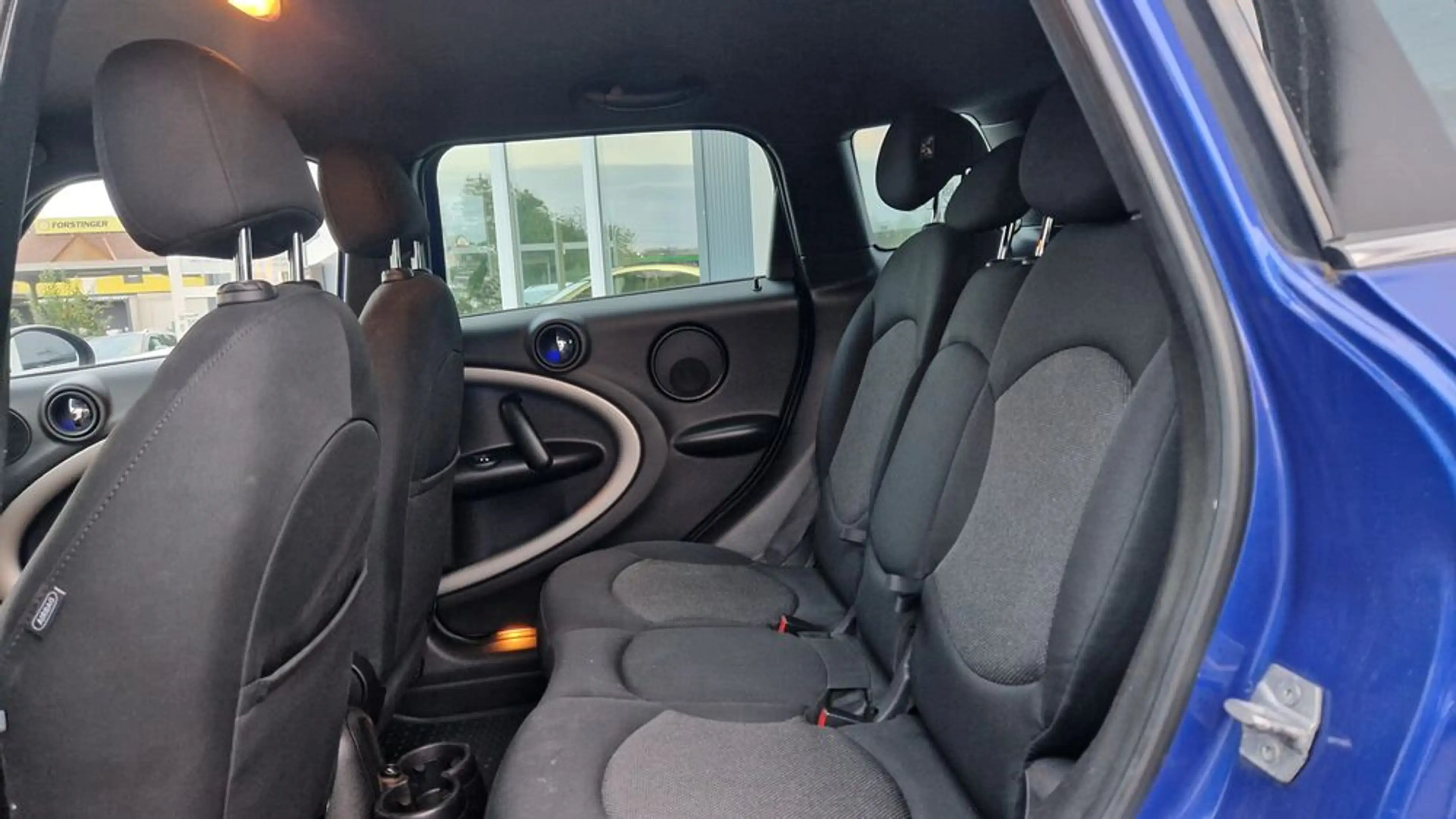 MINI Cooper D Countryman All4 — photo 9