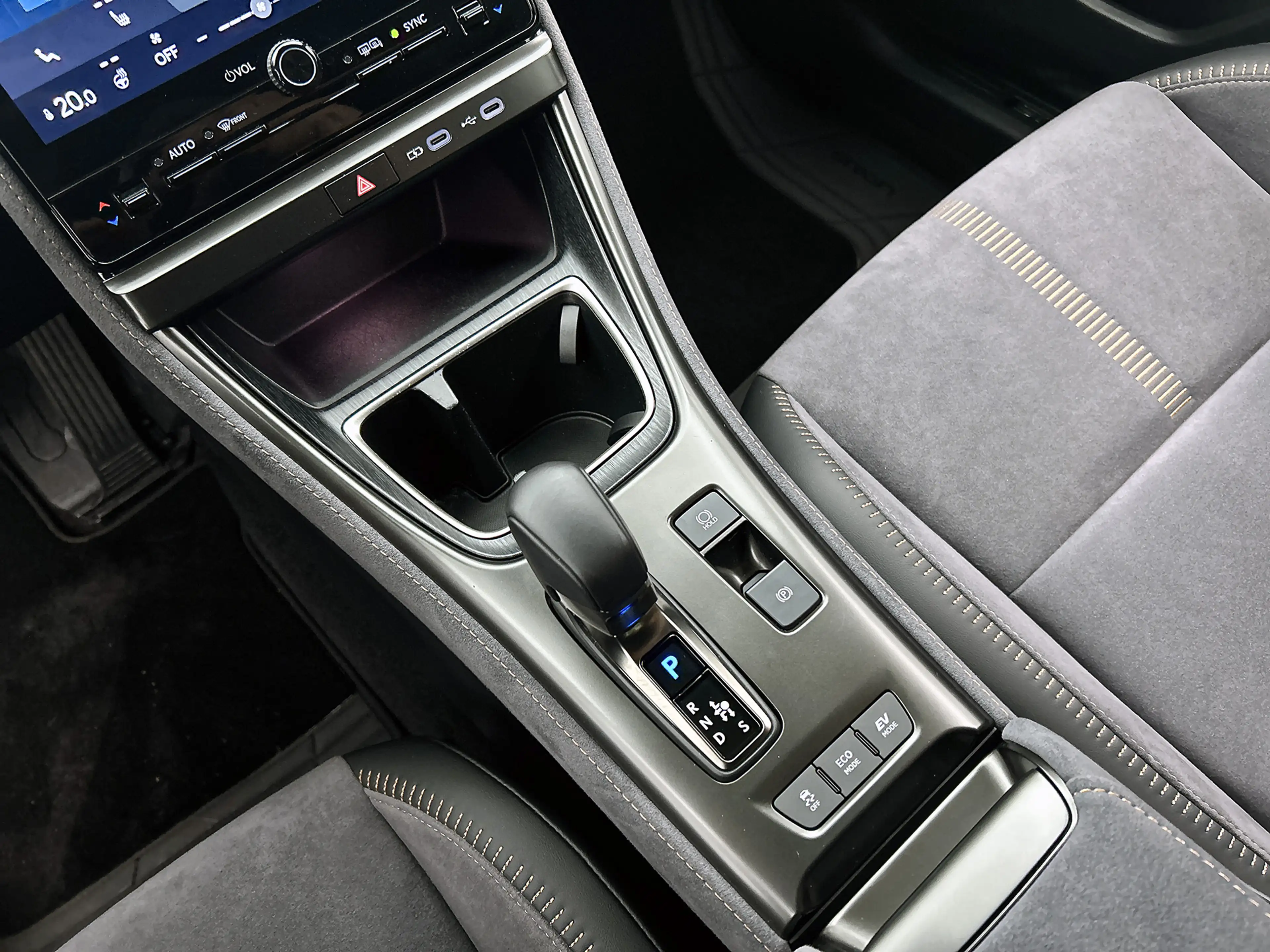 Lexus LBX Cool 2WD | Apple CarPlay / Android Auto (Navigatie — photo 11