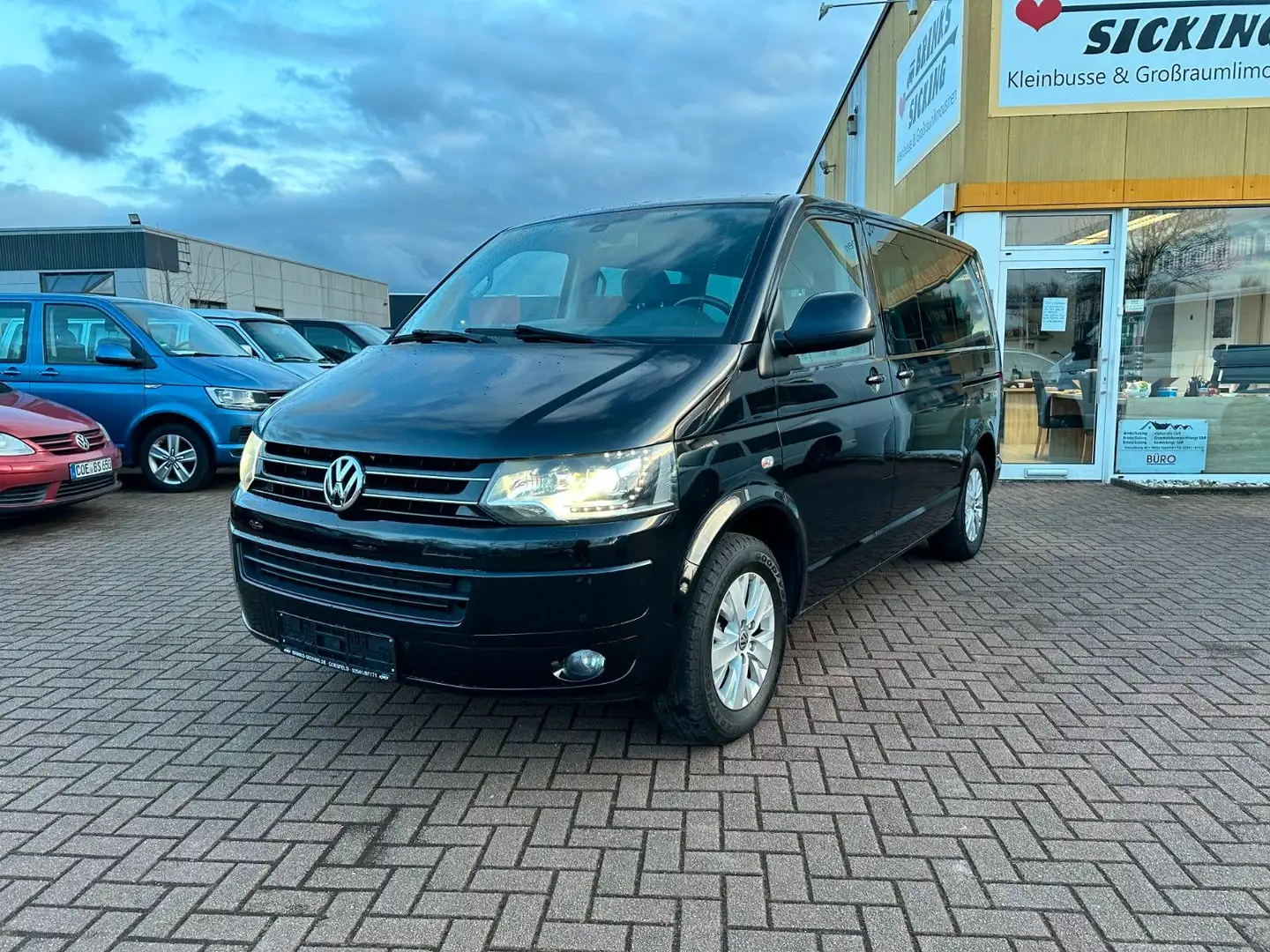 Volkswagen T5 Multivan 2.0 TSI/2Sch.-T/3xKLIMA/ST.-HZ. Чорний - 2