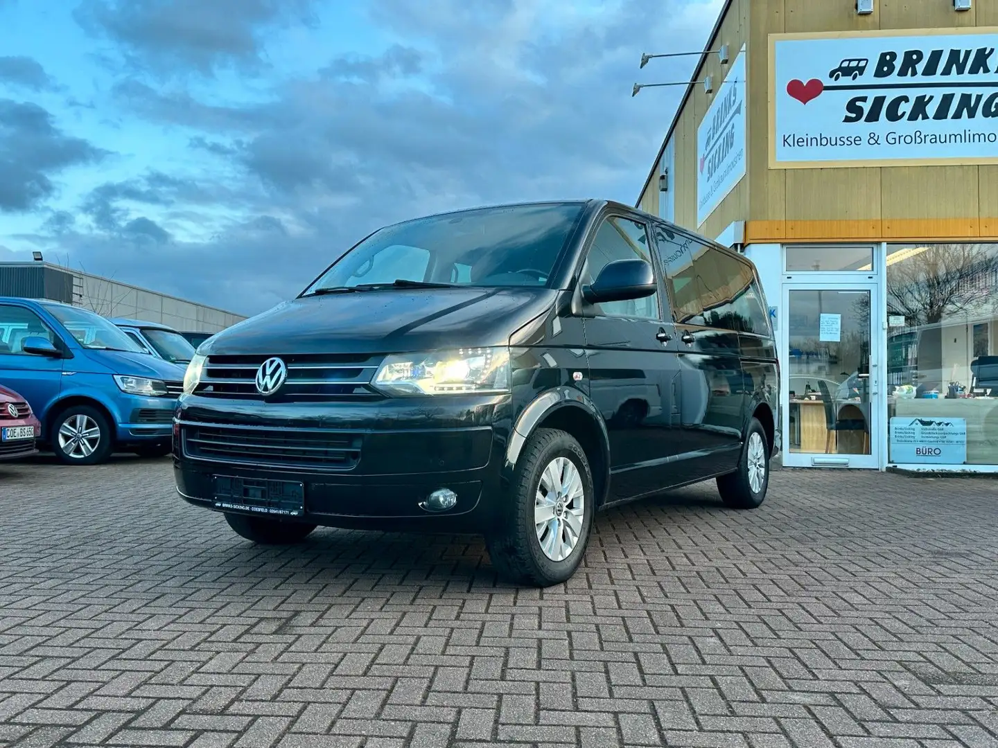 Volkswagen T5 Multivan 2.0 TSI/2Sch.-T/3xKLIMA/ST.-HZ. Чорний - 1