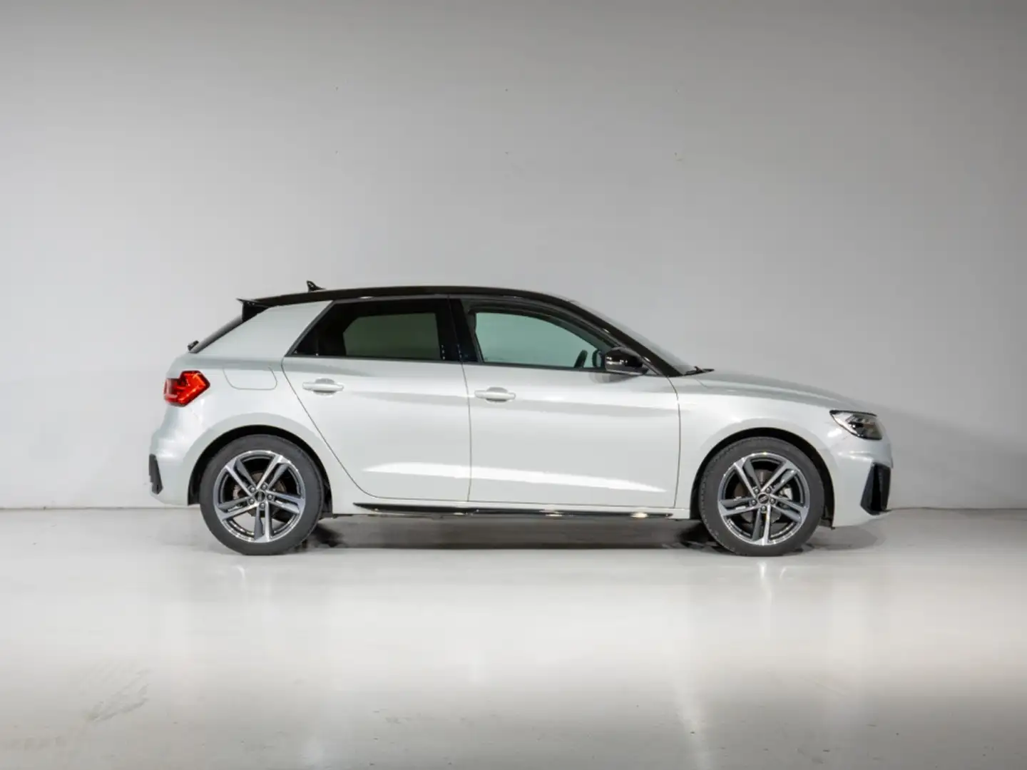 Audi A1 1.0 30 TFSI ADRENAL BLACK SPORTBACK 5P Negro - 2