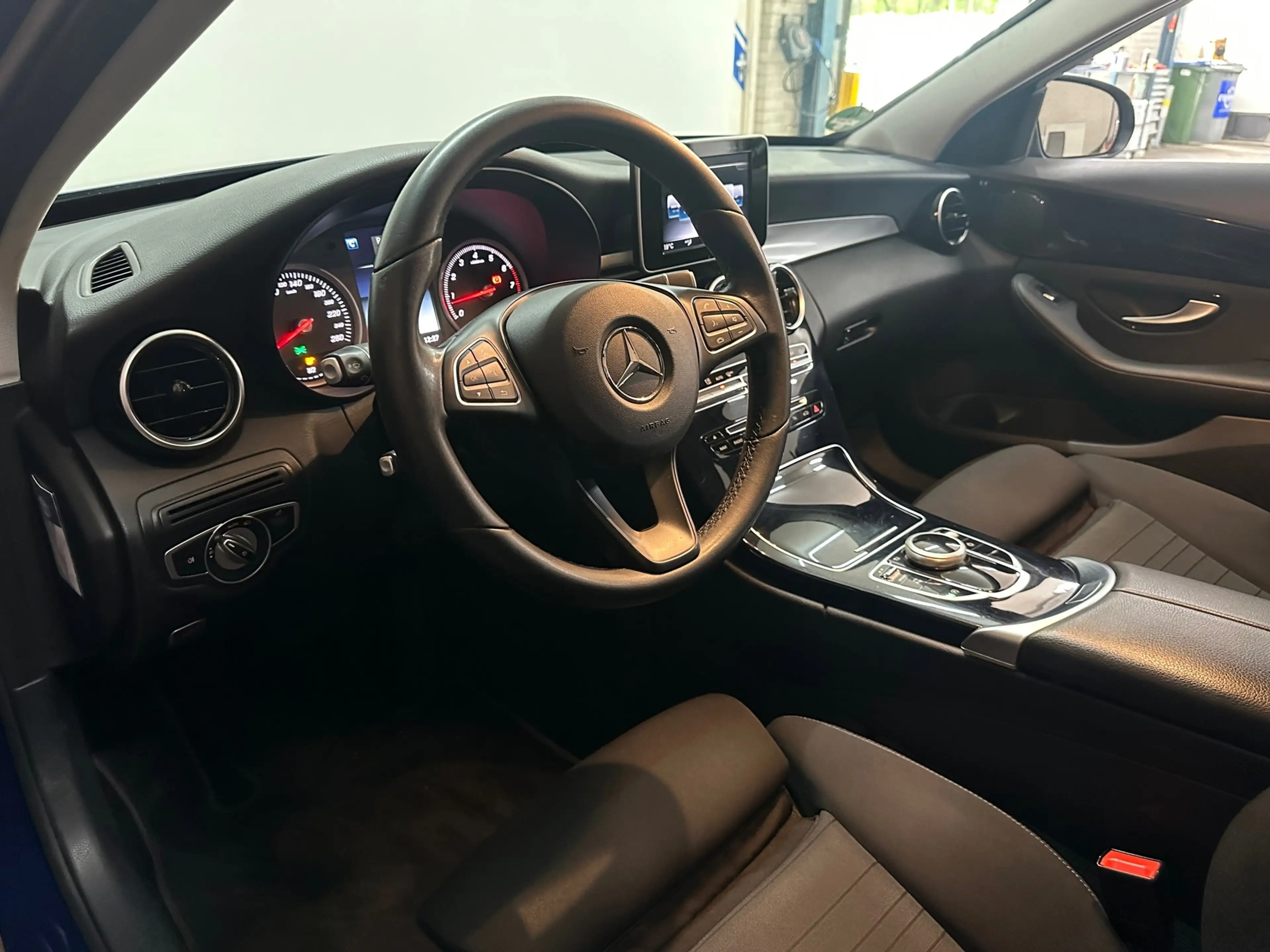 Mercedes-Benz C 200 Estate C200 Estate Avantgarde Automaat | LED|Trekh — photo 2