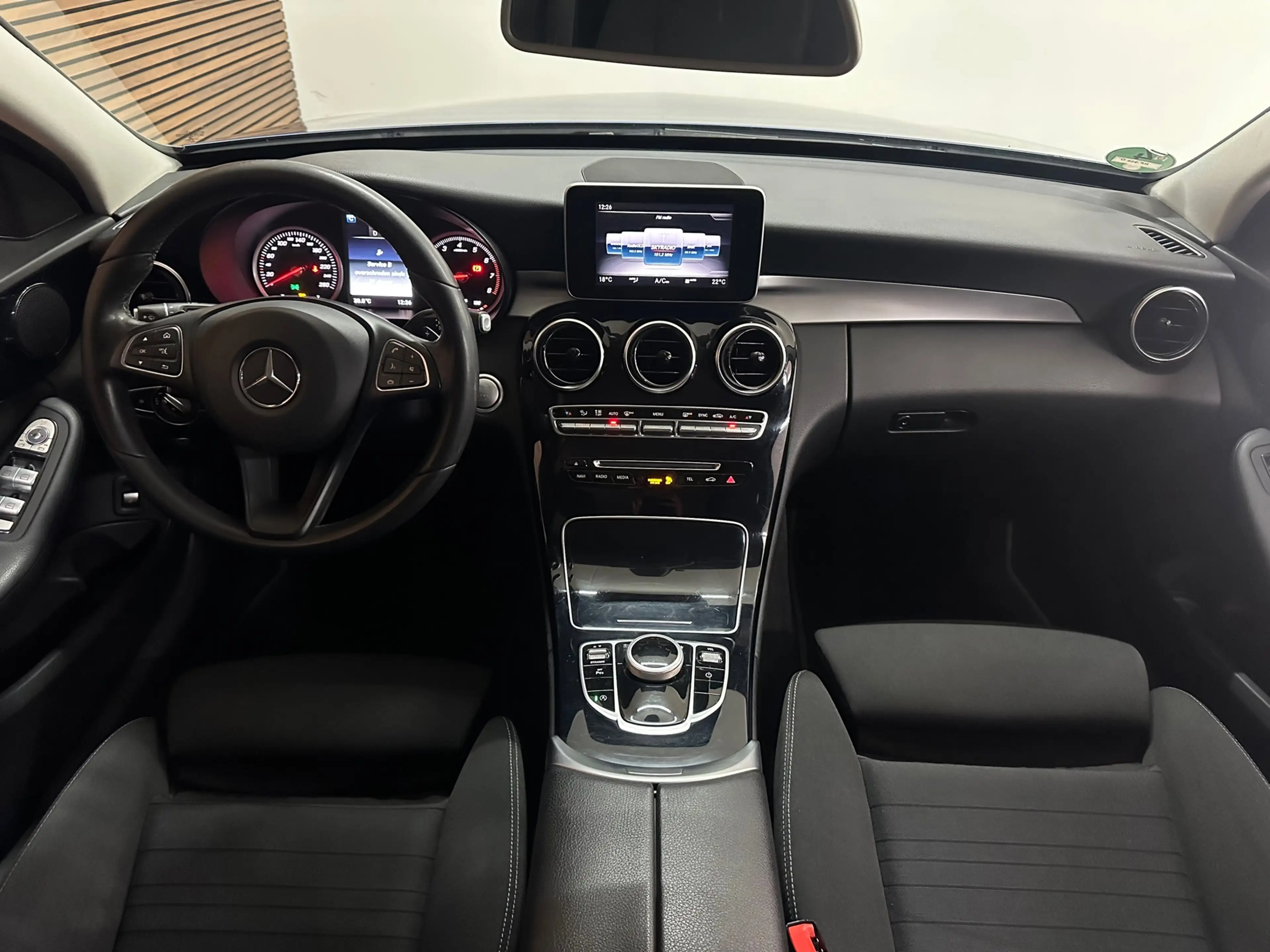 Mercedes-Benz C 200 Estate C200 Estate Avantgarde Automaat | LED|Trekh — photo 4
