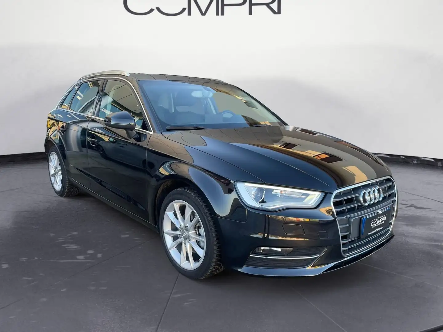 Audi A3 A3 SPB 1.6 TDI 105 CV Ambiente Noir - 2