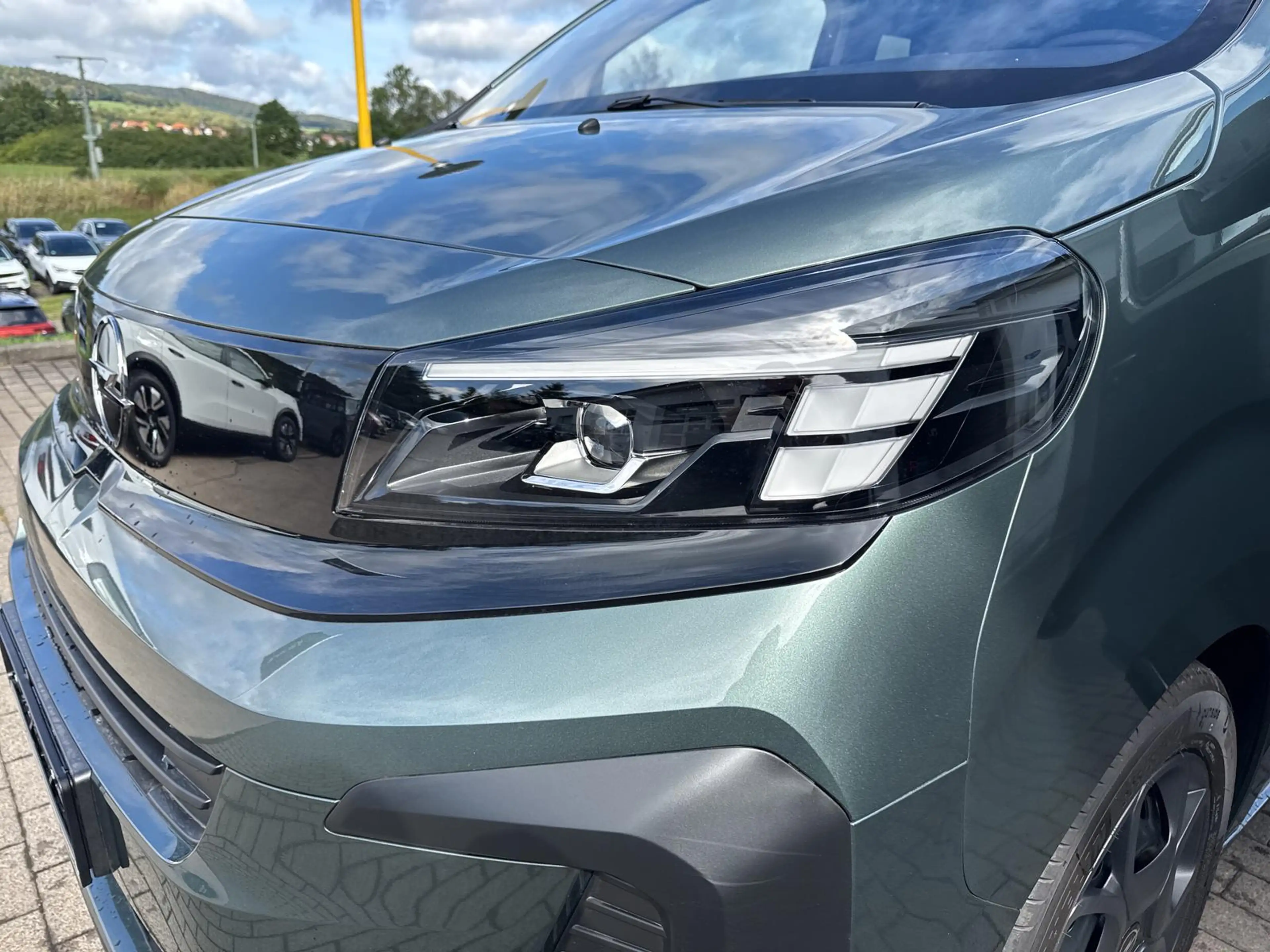 Opel Zafira Life 2.2 Diesel — photo 7