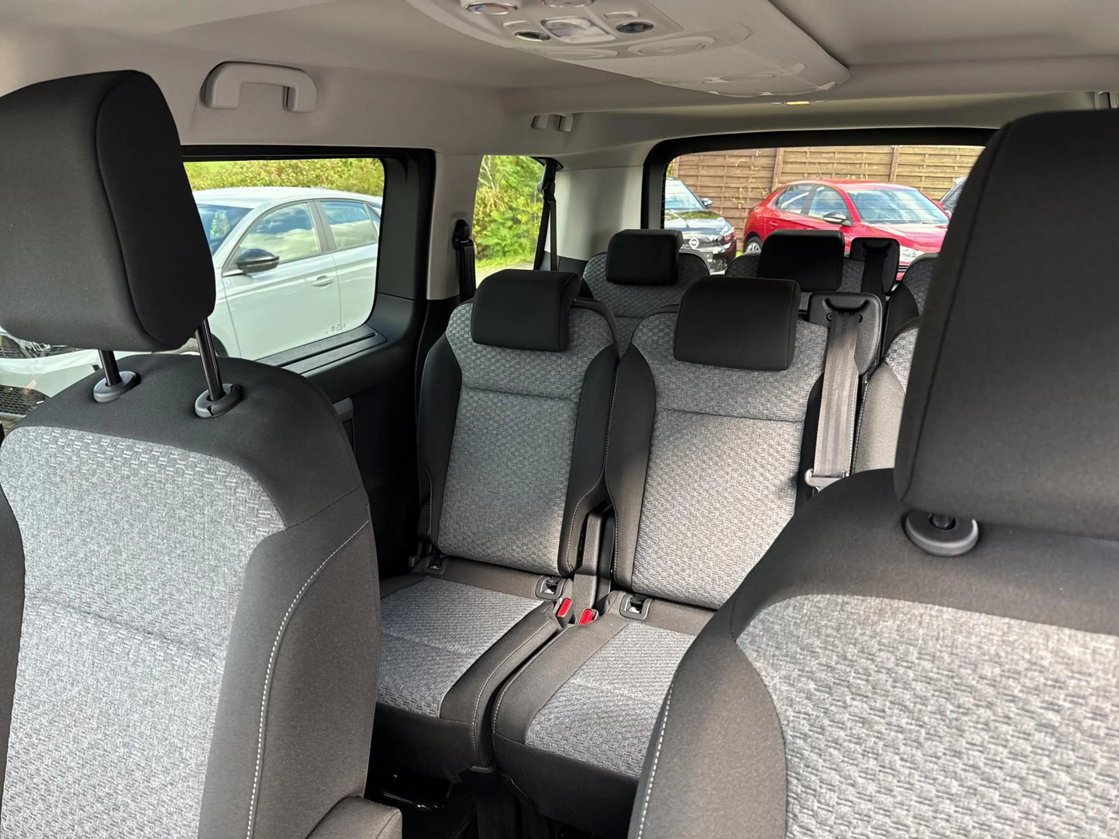 Opel Zafira Life 2.2 Diesel — photo 15