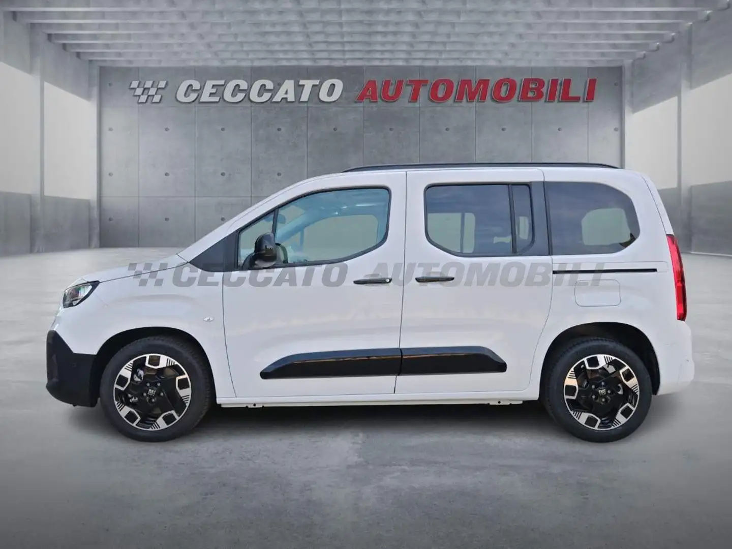 Fiat Doblo Doblo Passo Corto 1.5 d Doblo 130cv auto Bianco - 2