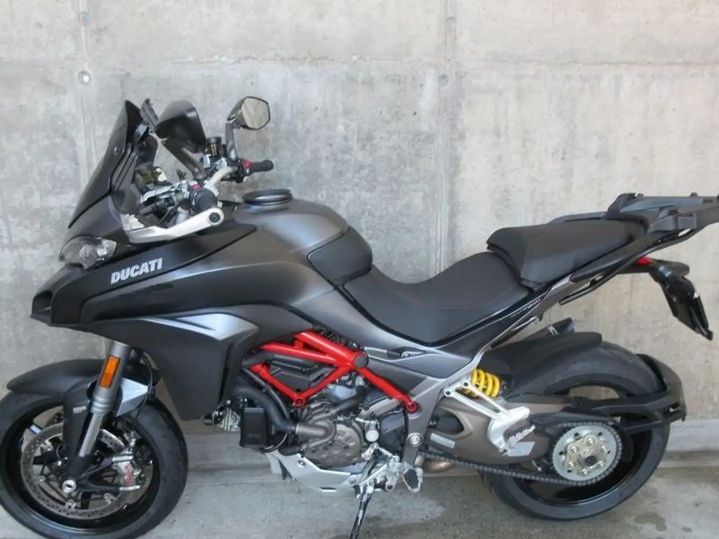 Ducati Multistrada 1200 S Чорний - 1