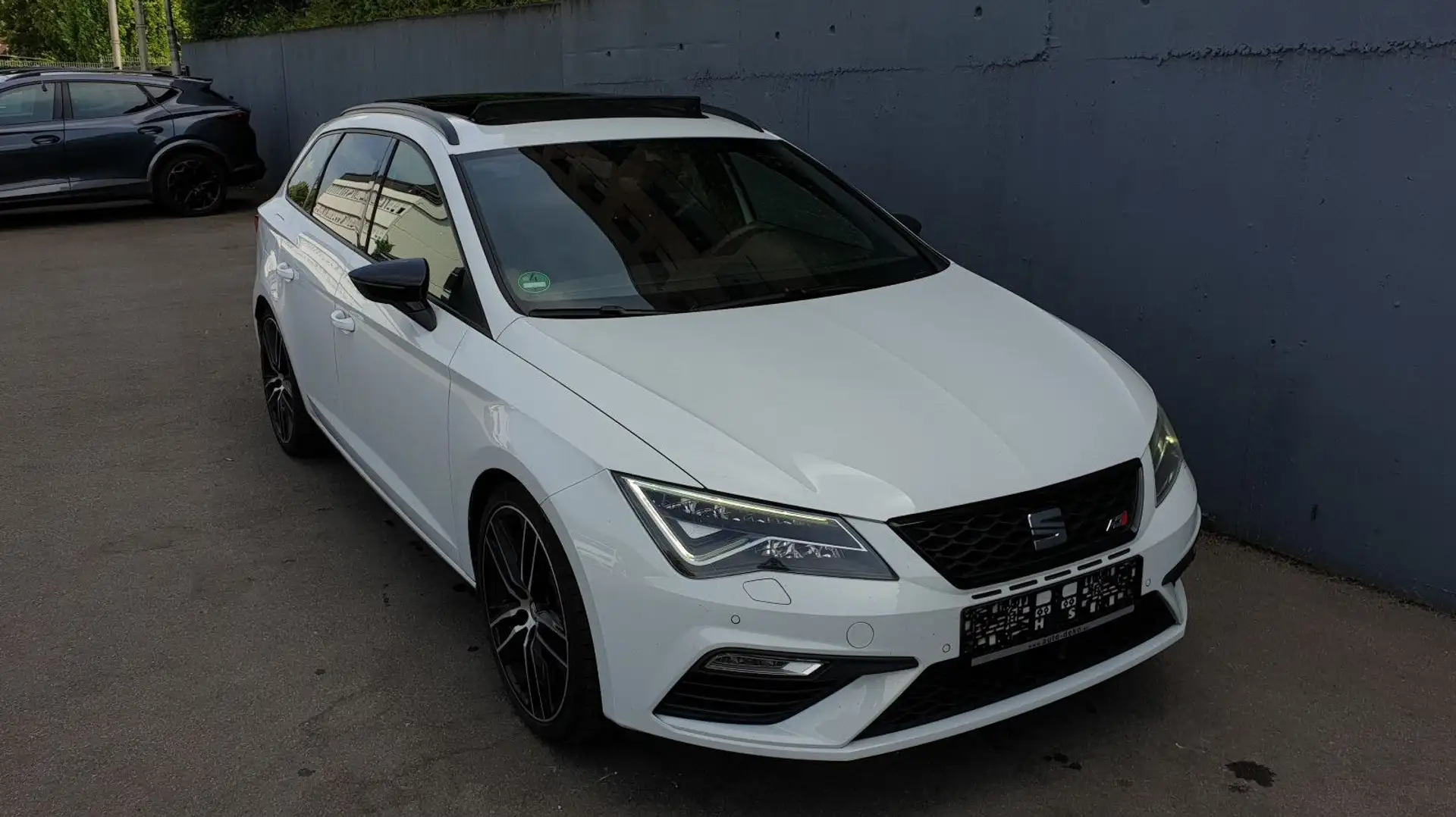 SEAT Leon 2.0 TS CUPRA DSG 4D Pano/ACC/Kamera/K-less Weiß - 2