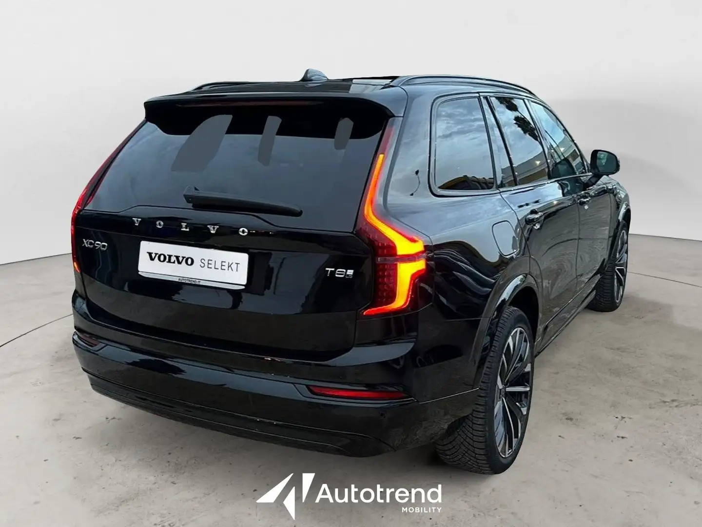 Volvo XC90 T8 310+145 CV Plug-in Hybrid AWD Automatico 7 Pos Nero - 2