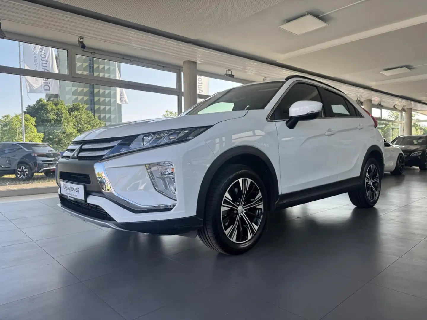 Mitsubishi Eclipse Cross Active 2WD 1.5 GRA SHZG KLIMA R-KAM Blanc - 2