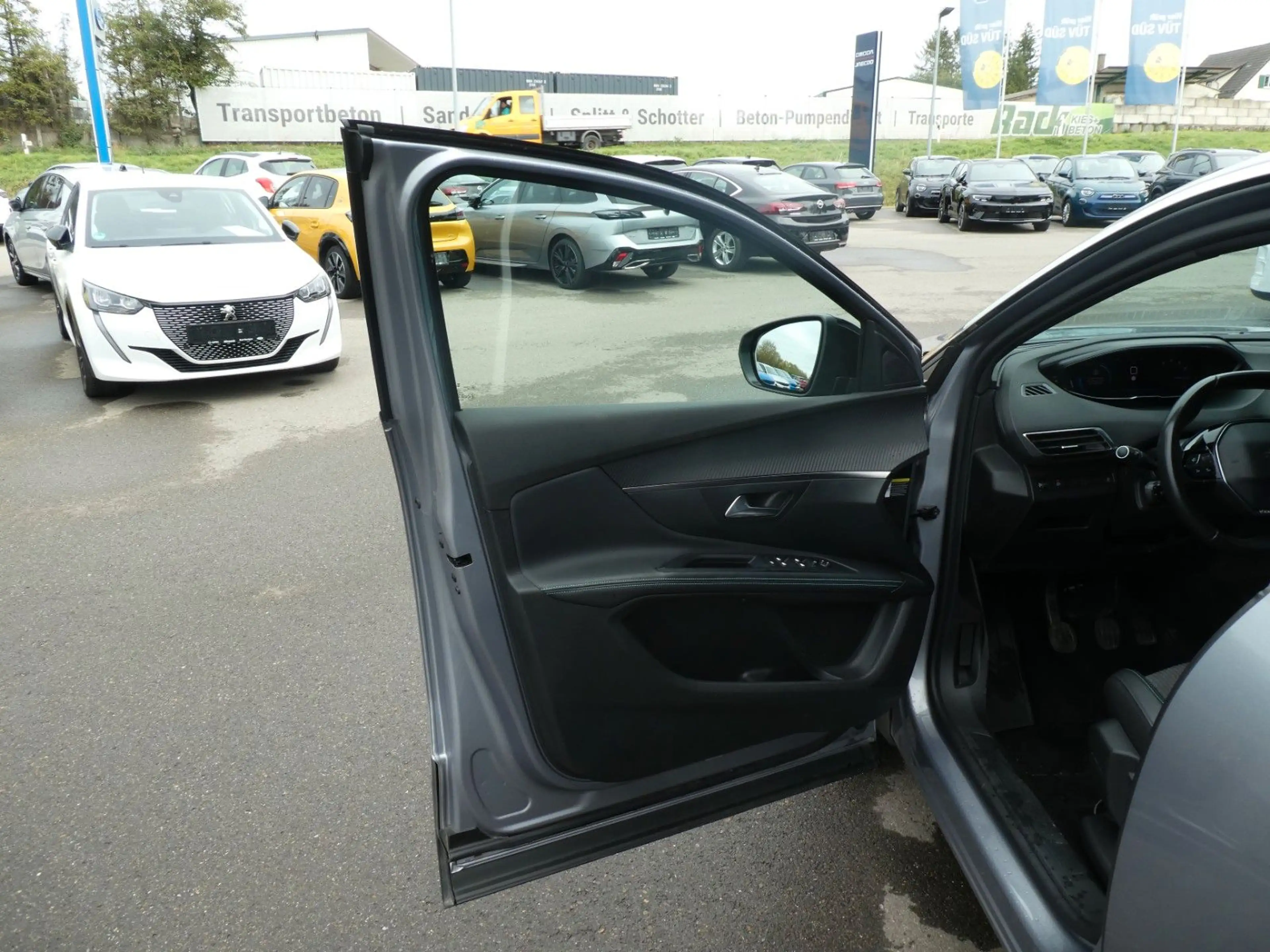 Peugeot 5008 Allure Pack, Klima, SHZ, PDC, Kamera, LED — photo 8