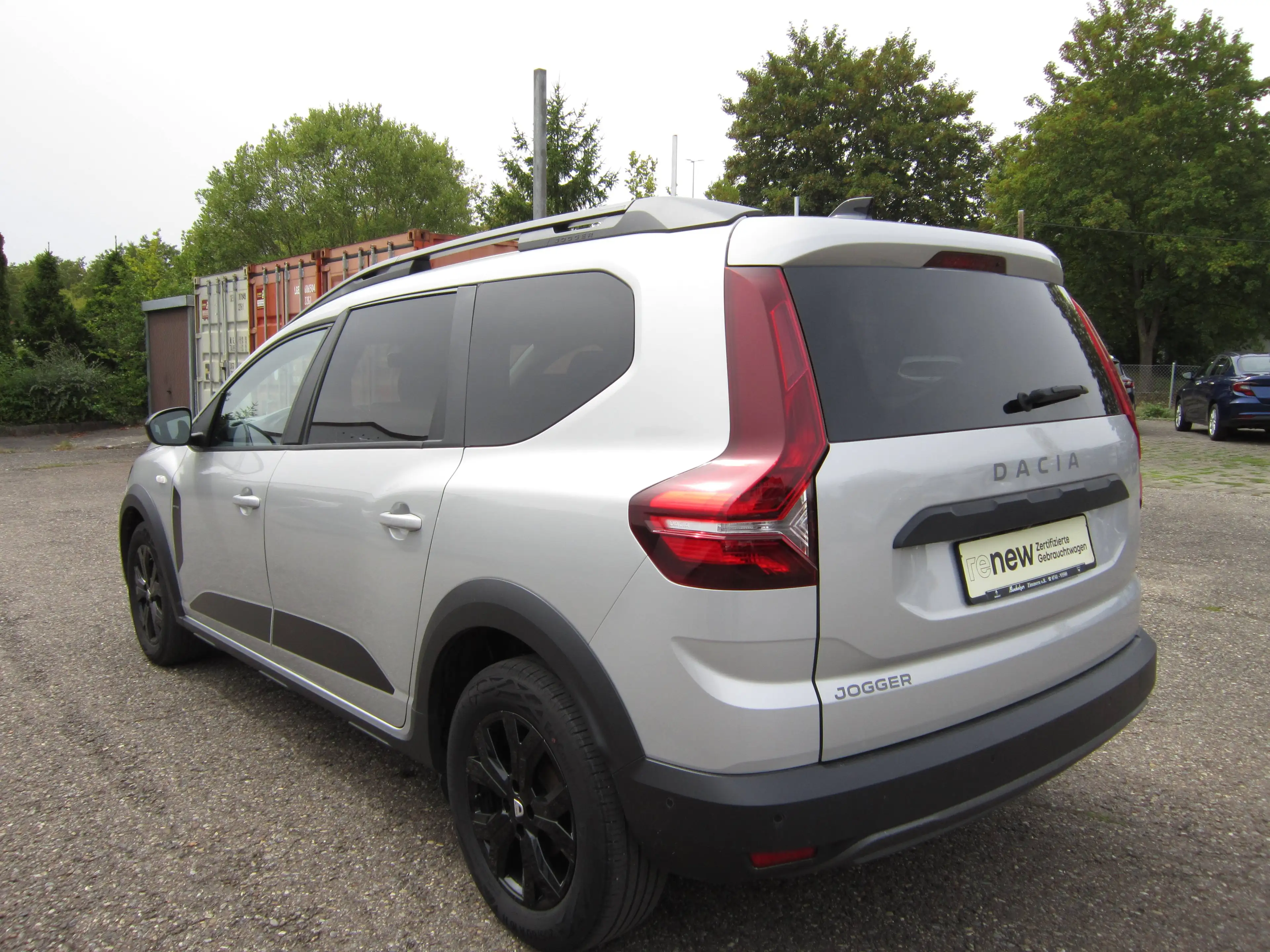 Dacia Jogger Jogger TCe 110 Extreme, Sitzheizung, Klimaautomatik, Kamera, Navi — photo 3