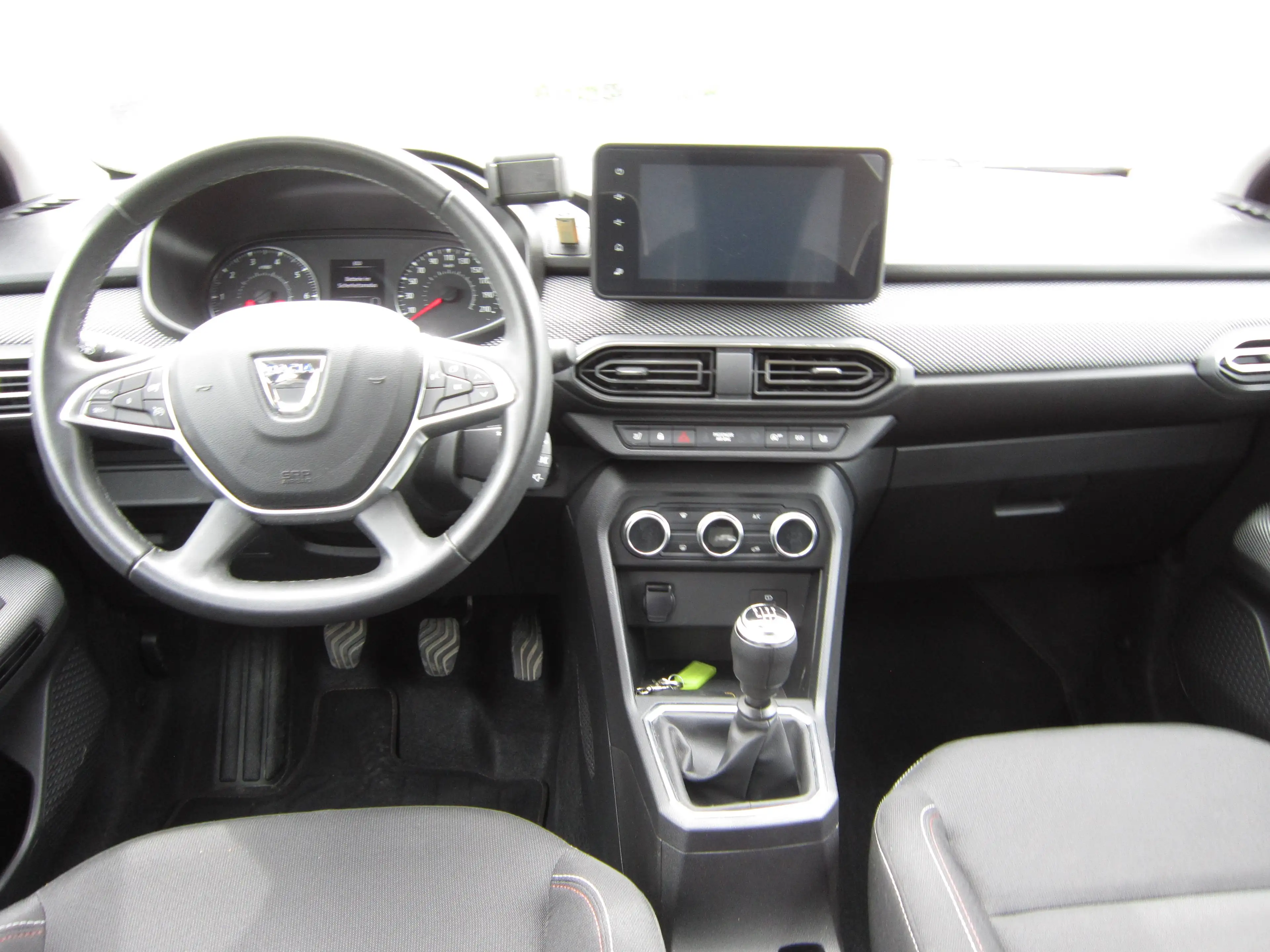Dacia Jogger Jogger TCe 110 Extreme, Sitzheizung, Klimaautomatik, Kamera, Navi — photo 12