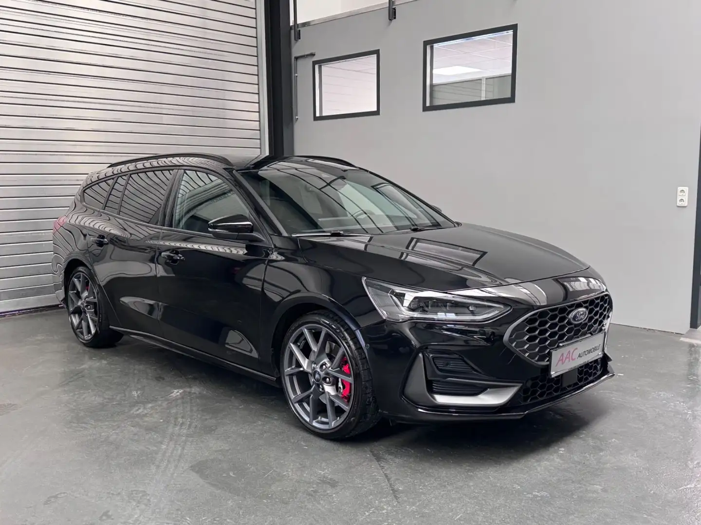 Ford Focus Turnier ST X/Panorama/Keyless/AHK/HUD Schwarz - 1